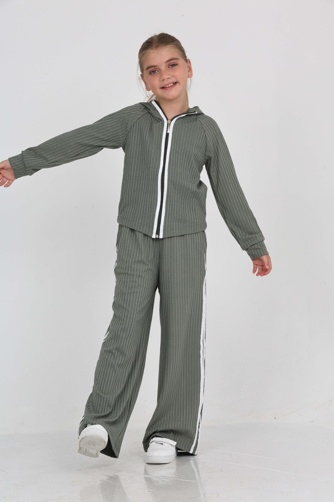 Toontoy Kız Çocuk Şerit Detaylı Eşofman Takım