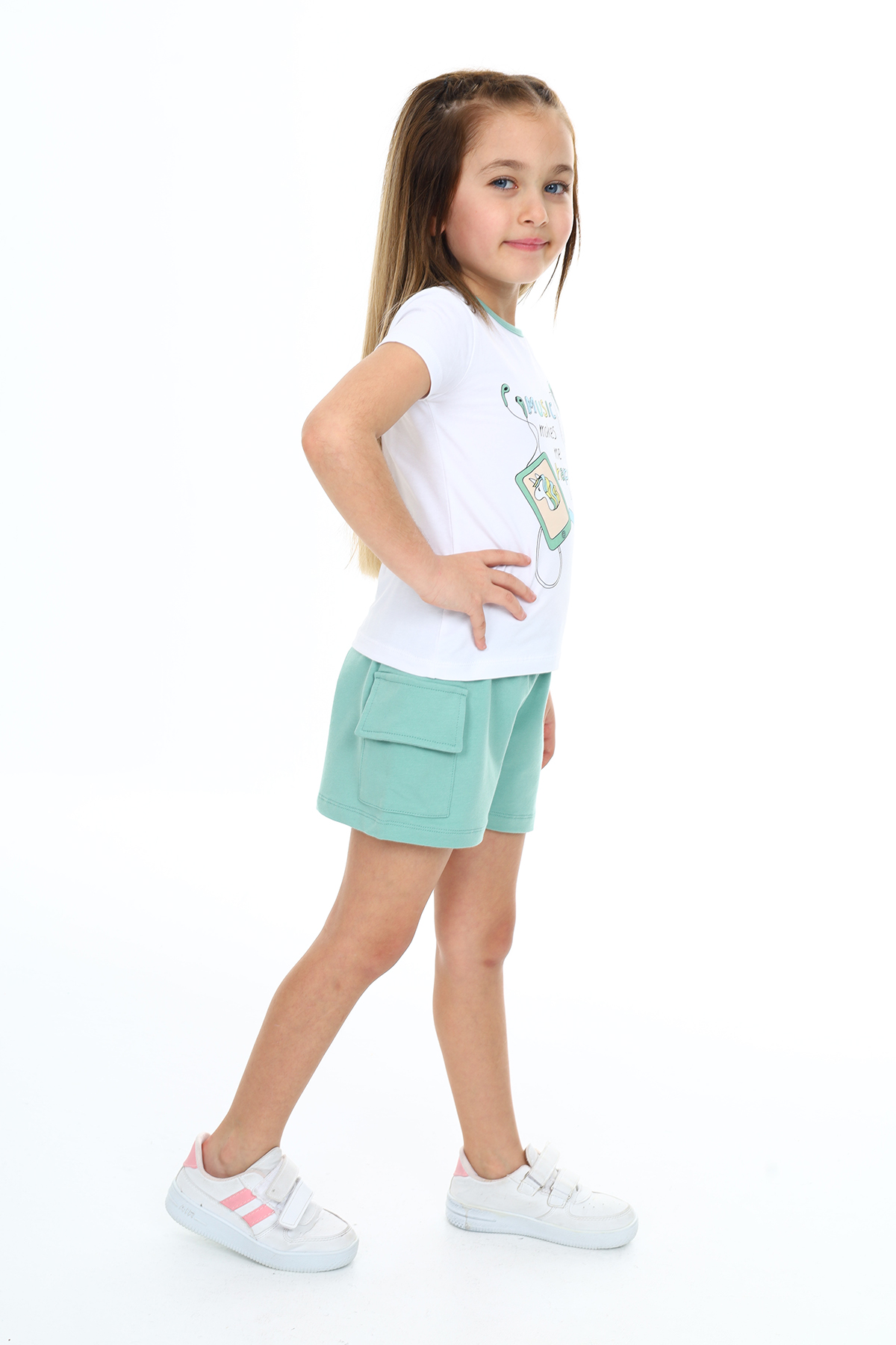 Toontoy  Kız Çocuk Mucıs Makes Me Happy  Baskılı Şortlu Takım