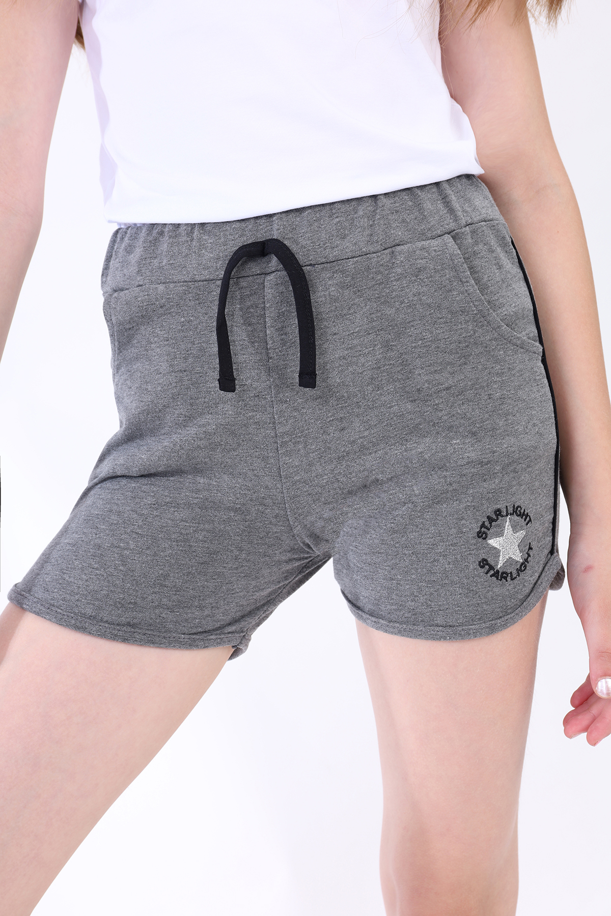 Toontoy Kız Çocuk Yıldız Arma Nakışlı Şort