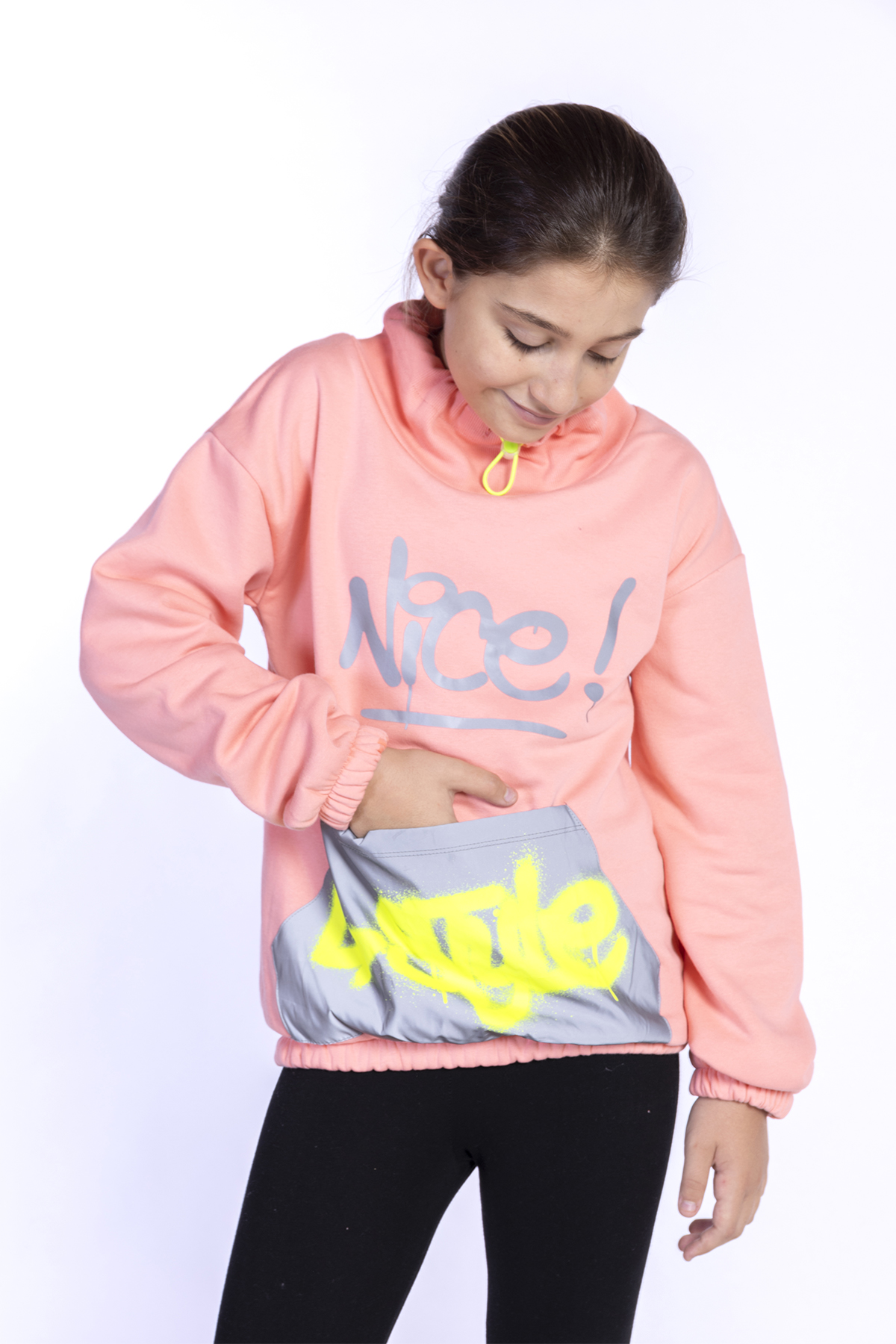 Toontoy Kız Çocuk Bol Yaka Reklektörlü Kanguru Cepli Sweatshirt
