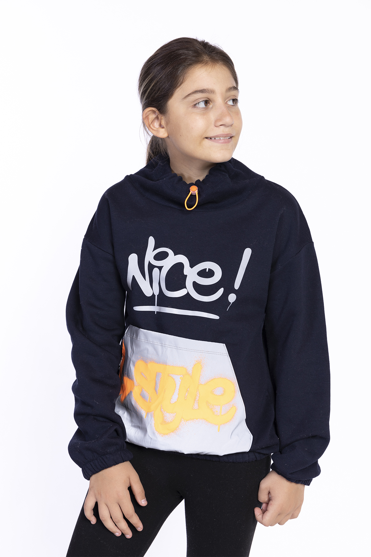 Toontoy Kız Çocuk Bol Yaka Reklektörlü Kanguru Cepli Sweatshirt