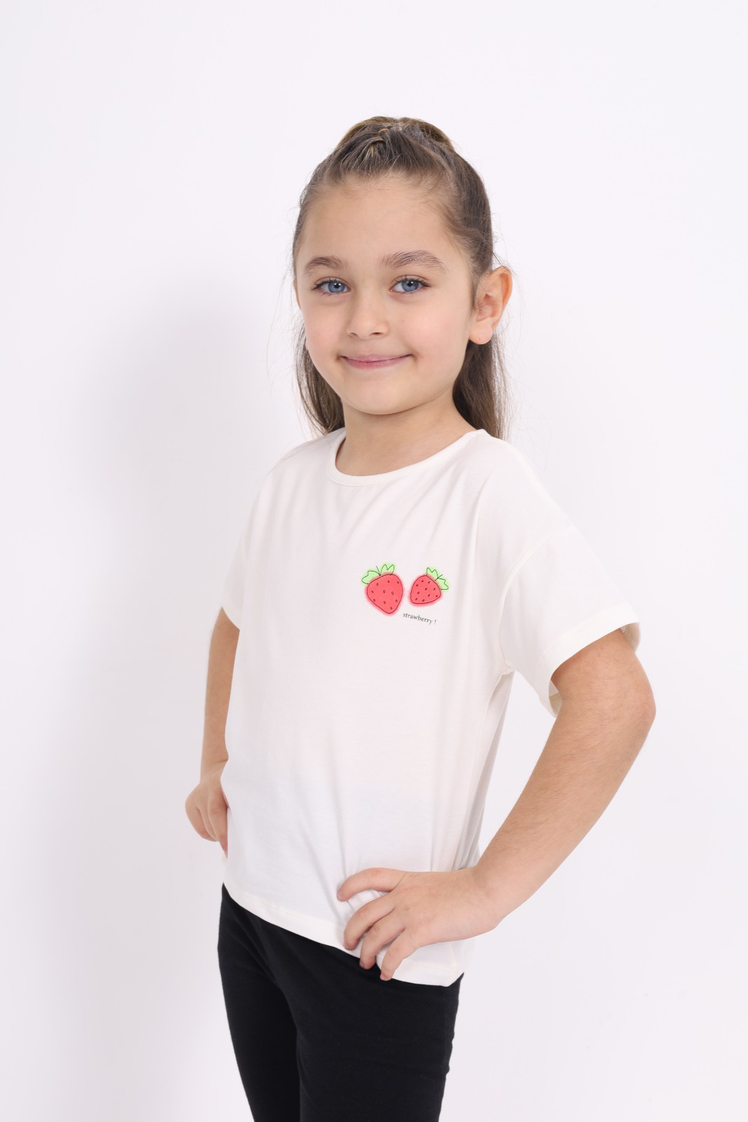 Toontoy Kız Çocuk  Yakası Çilek Baskılı Tişört