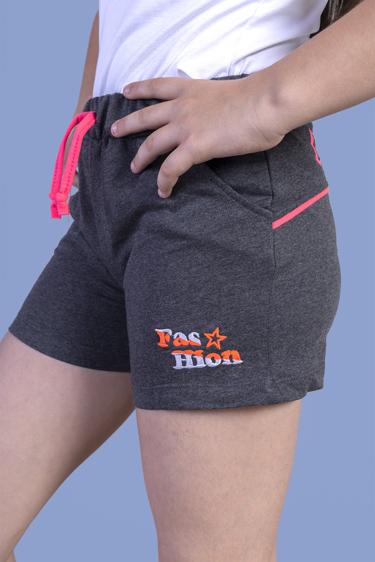 Toontoy  Kız Çocuk İki Yanı Cepli Arkası Baskı Detaylı Şort