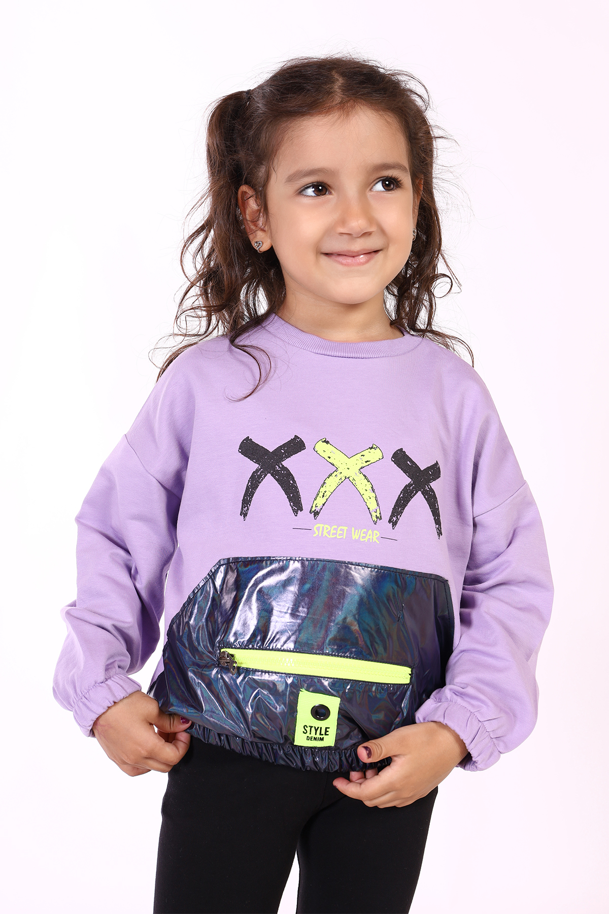 Toontoy Kız Çocuk Cep Detaylı Baskılı Sweatshirt
