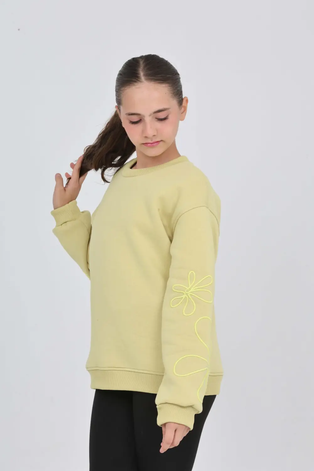 Toontoy Kız Çocuk Relax Fit Bisiklet Yaka Düşük Omuz Sweatshirt