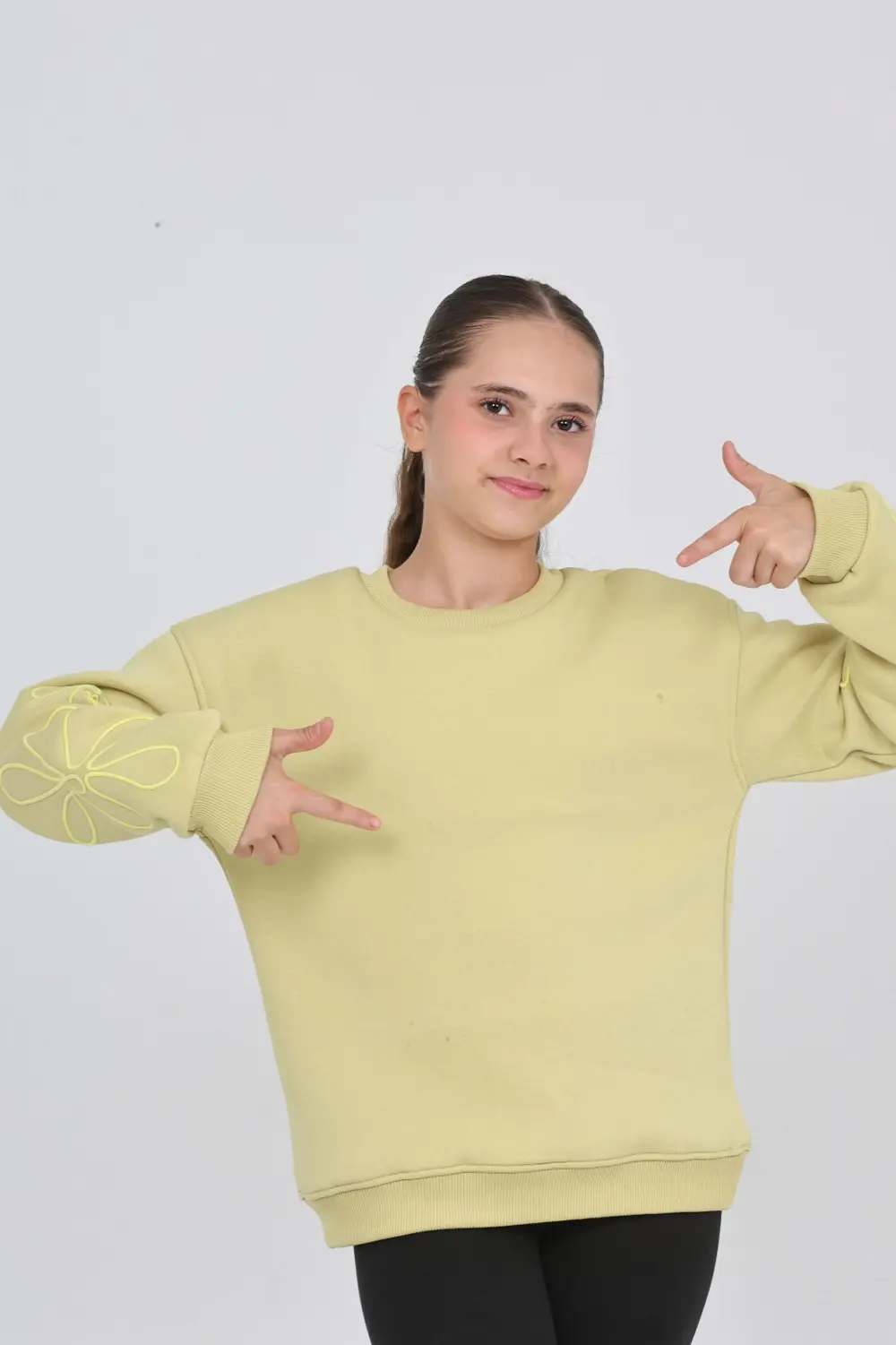 Toontoy Kız Çocuk Relax Fit Bisiklet Yaka Düşük Omuz Sweatshirt