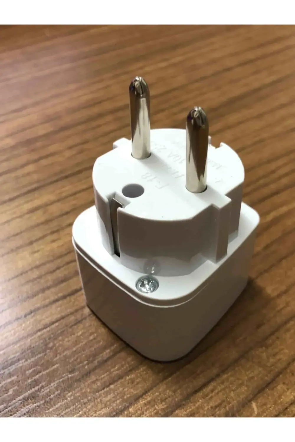 Topraklı Uzun Beyaz Üniversal Ingiliz Çevirici Beyaz Erkek Elektr