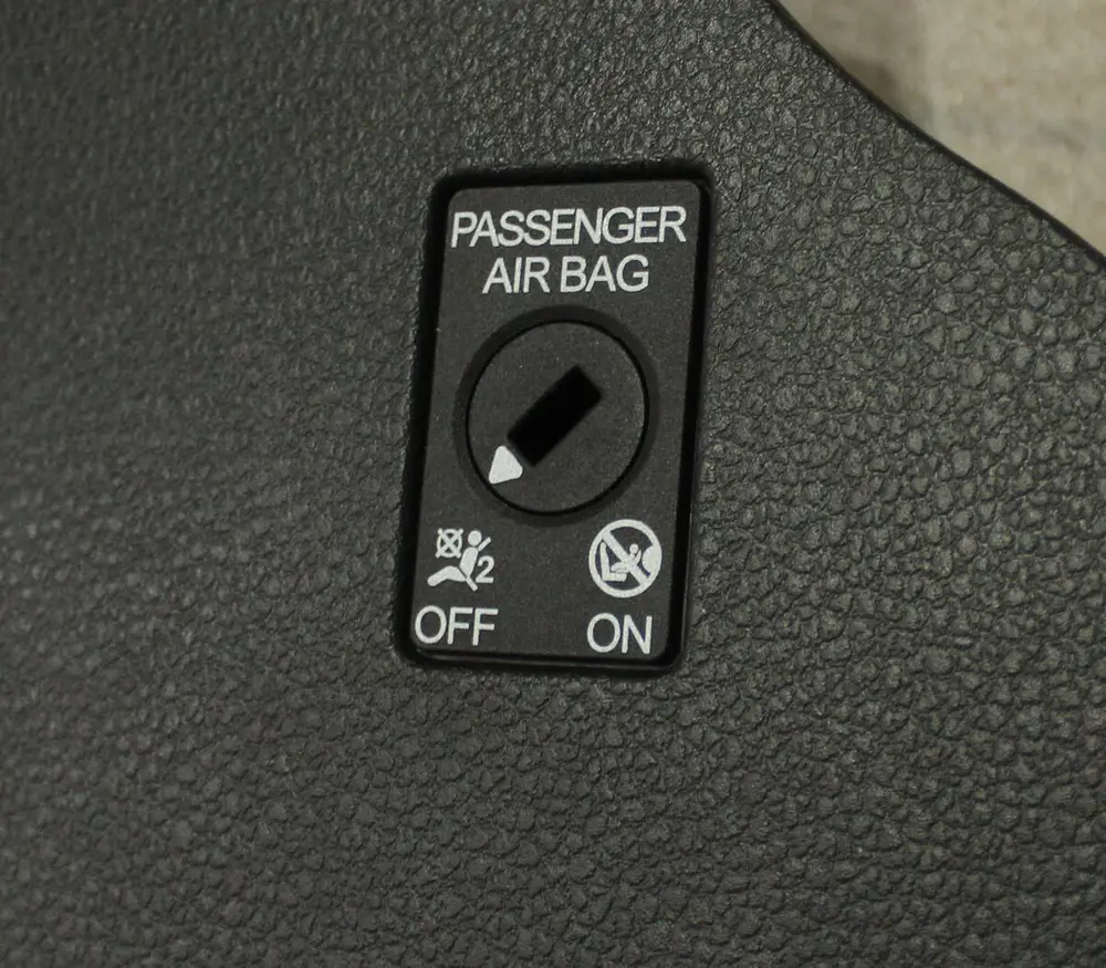 Torpido Kapağı - Sağ, Airbag Anahtarlı (VW Orjinal)(5G1858218C)(G