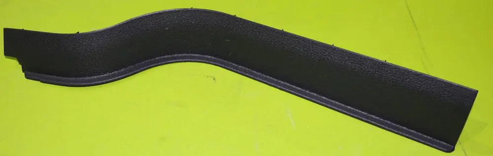 Torpido Yan Kapak Sağ (VW Orjinal)(5G0868224B)(Golf 7)
