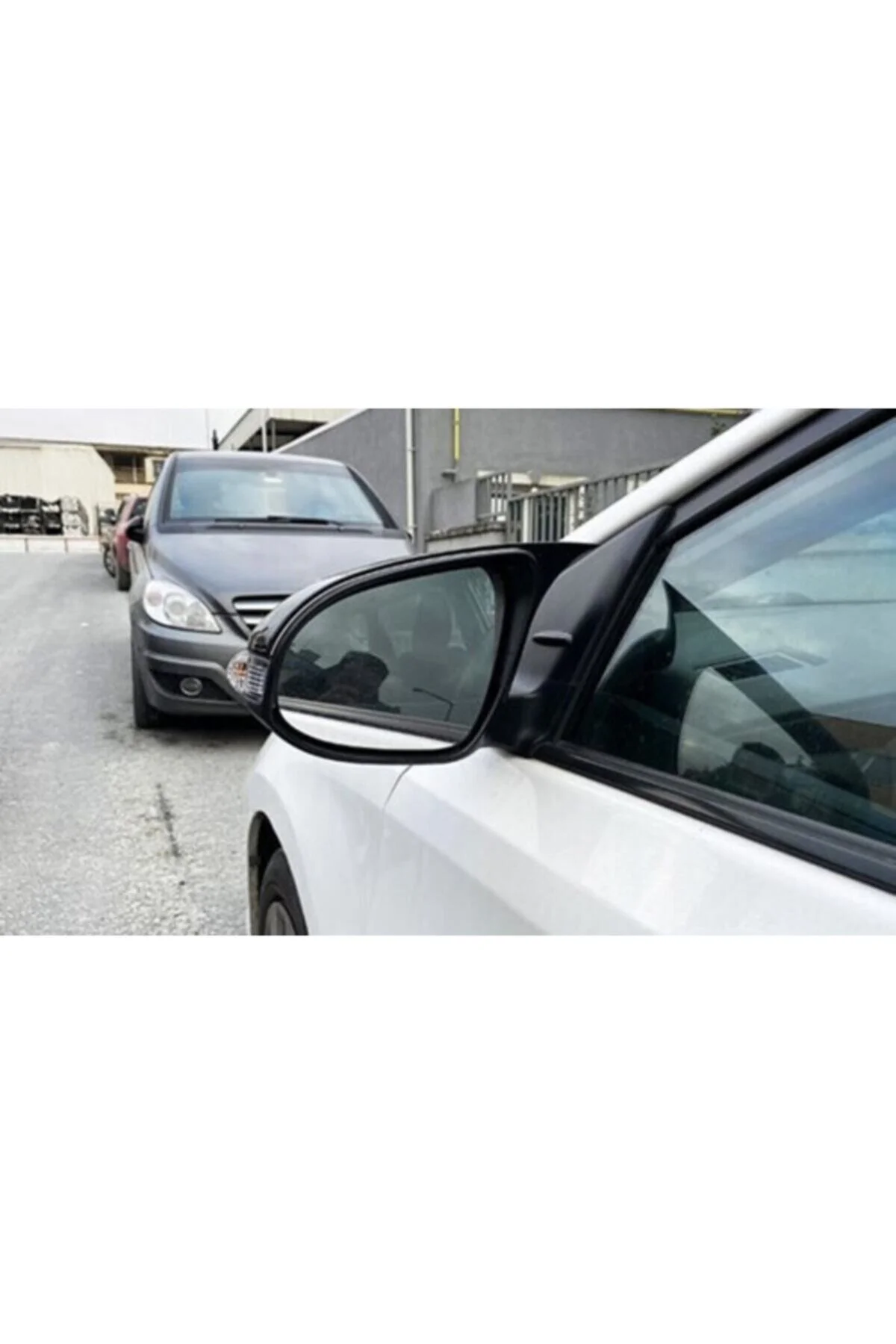 Toyota Auris Yarasa Ayna Kapağı