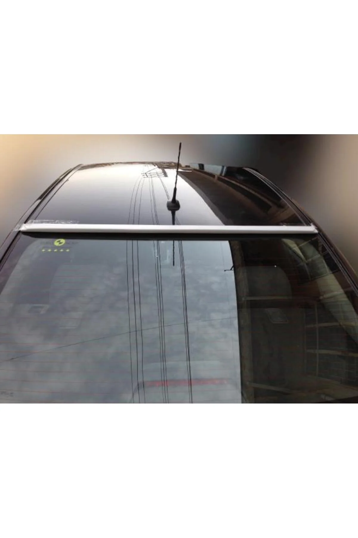 TOYOTA AVENSİS 2009-2015 ASTARLI TAVAN SPOİLER