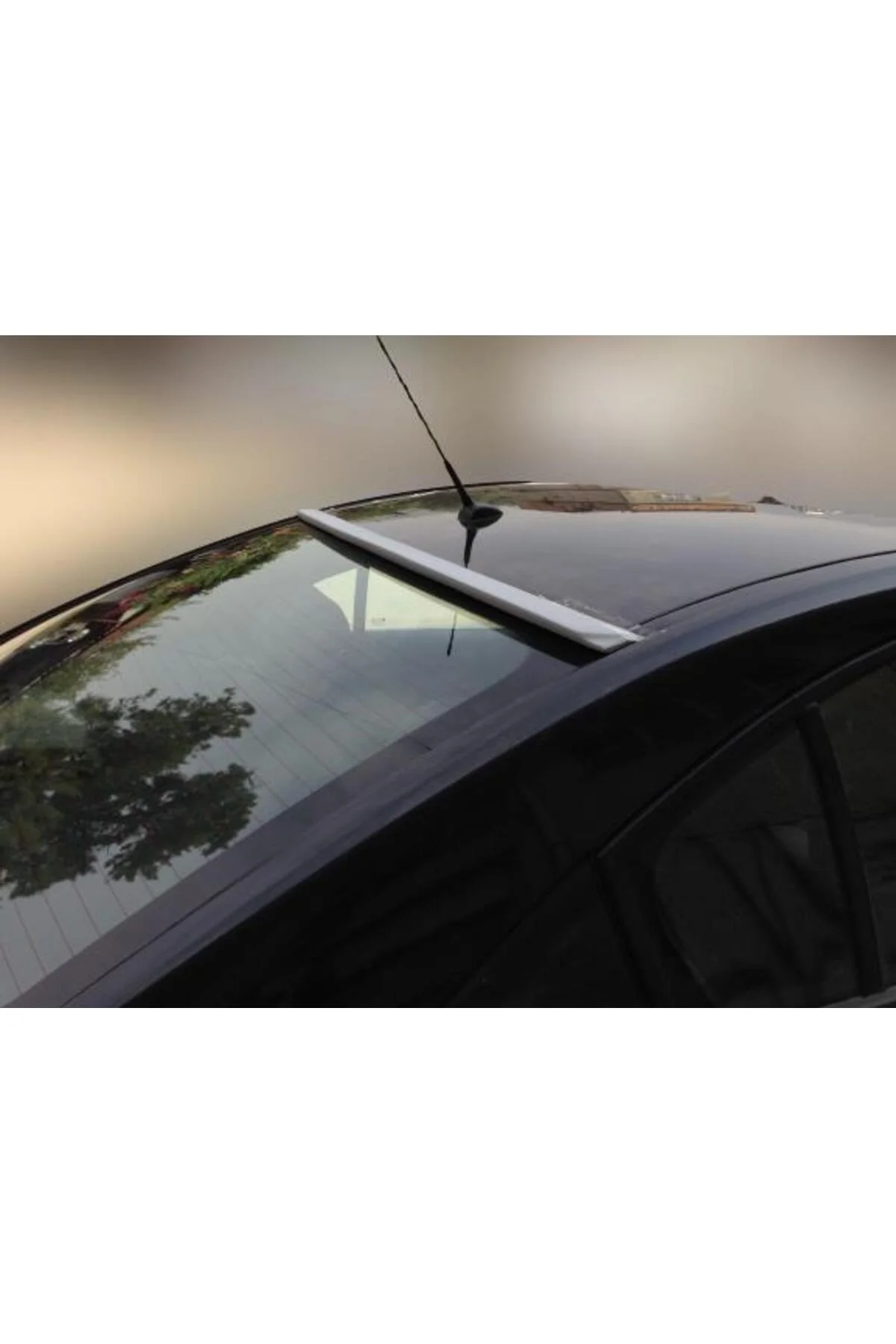 TOYOTA AVENSİS 2009-2015 ASTARLI TAVAN SPOİLER