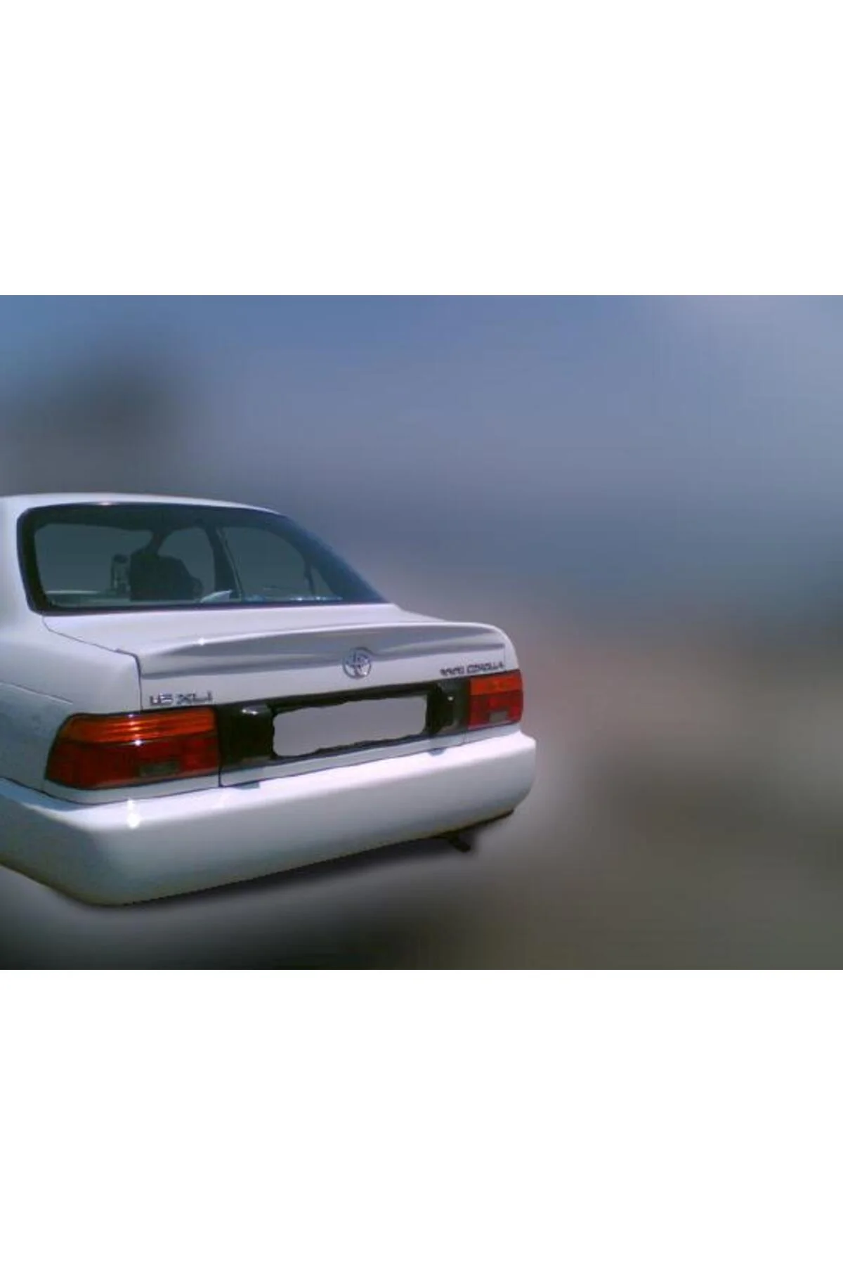 TOYOTA COROLLA 1992-1998 ASTARLI ANATOMİK SPOİLER