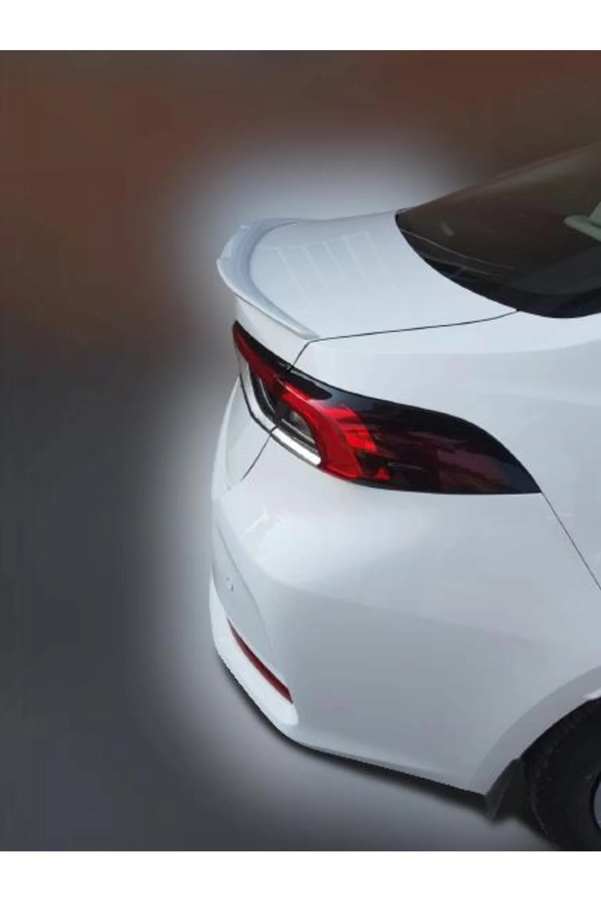 TOYOTA COROLLA 2019- YARASA ASTARLI ANATOMİK SPOİLER (FİBER)