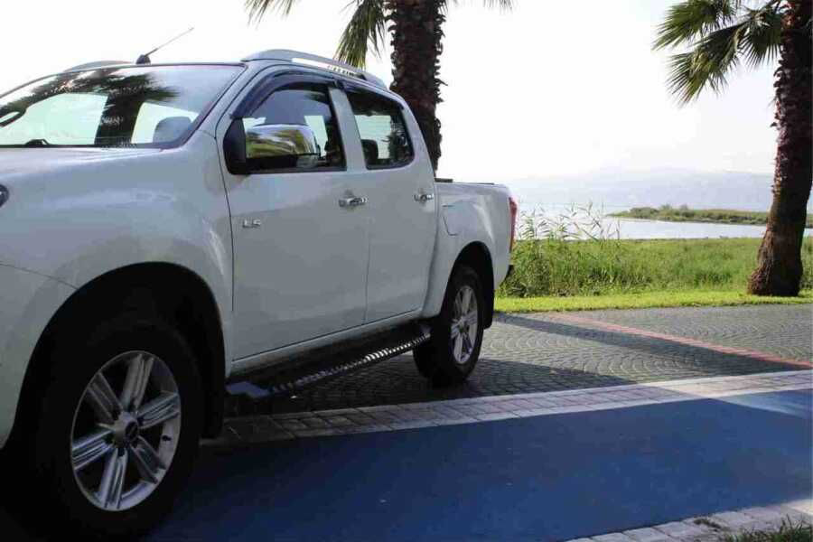 Toyota Revo Uyumlu Yan Basamak 2010-2021 Aqm-S30 Parça Toyota Revo Uyumlu Yan Basamak 2010-2021 Aqm-S30 Parça