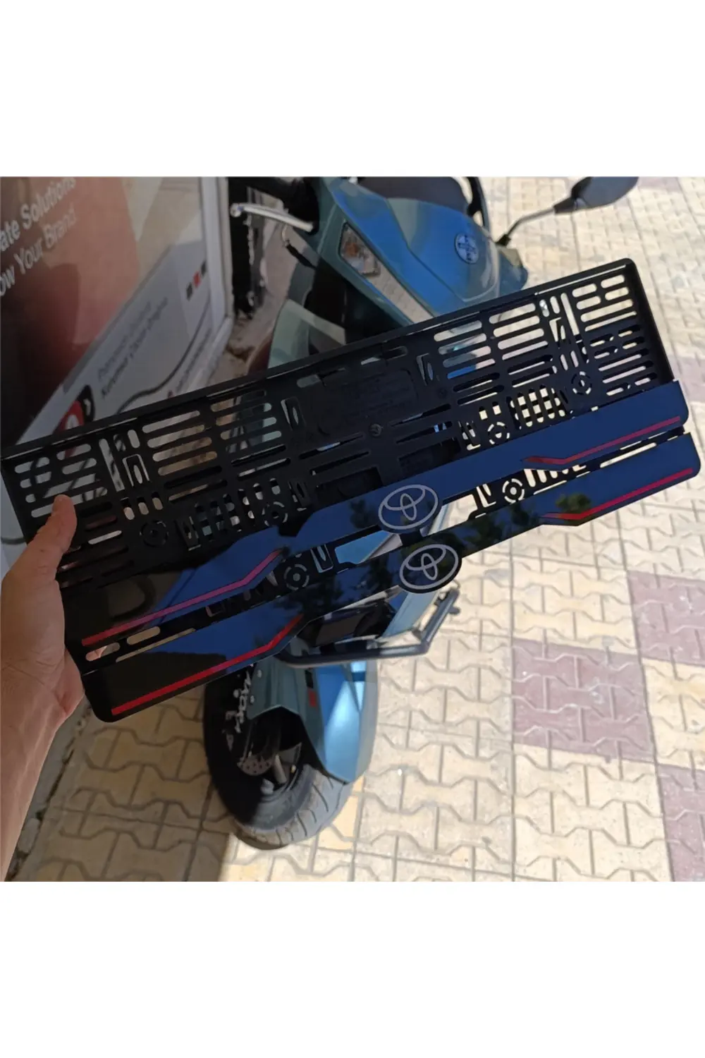 Toyota- Toyota Logolu Tüm Araçlarla Uyumlu Pleksi Plakalık 2 Adet