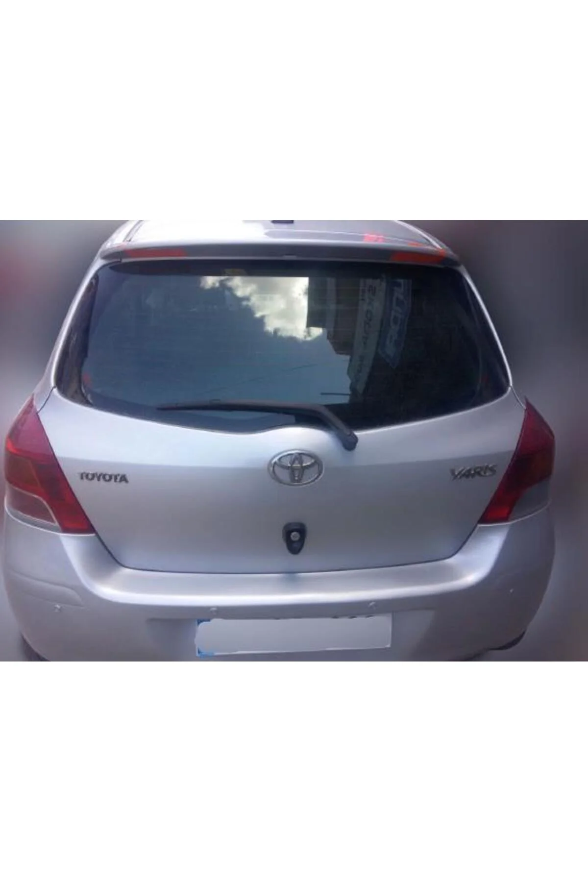 TOYOTA YARİS İNCE ASTARLI ANATOMİK SPOİLER