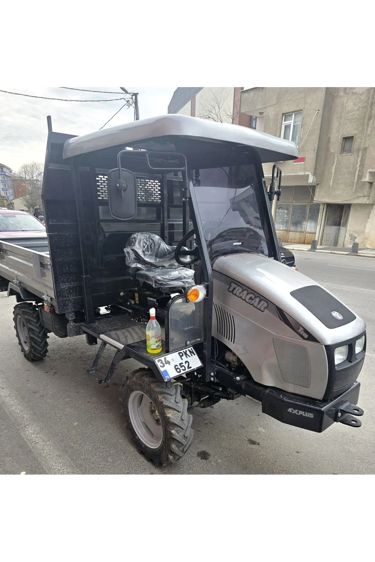 Tracar T 240 Ön Cam 2023-2026 Model 70-89cm Siyah Renkli 4mm