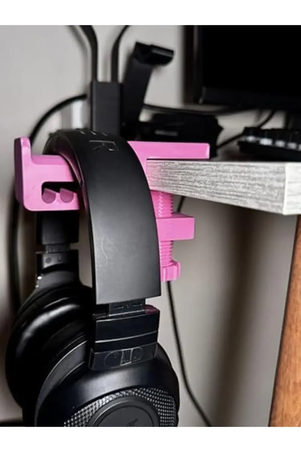 TRAK3D Premium Pembe Macenta Asılabilir Kulaklık Standı – Şık V3