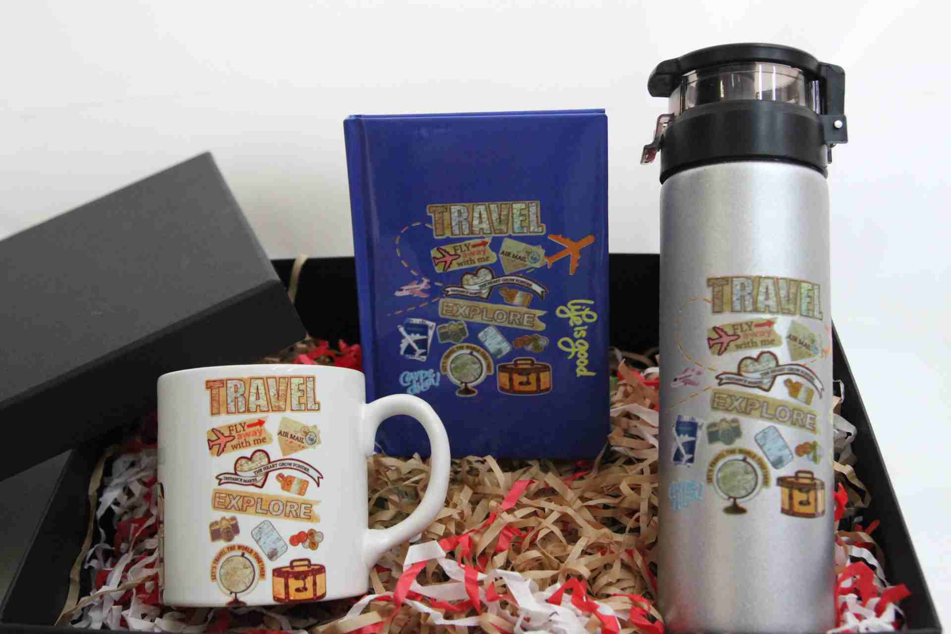 Travel Temalı Hediye Seti - Termos, Kupa Bardak ve Defter Hediye Kutusu