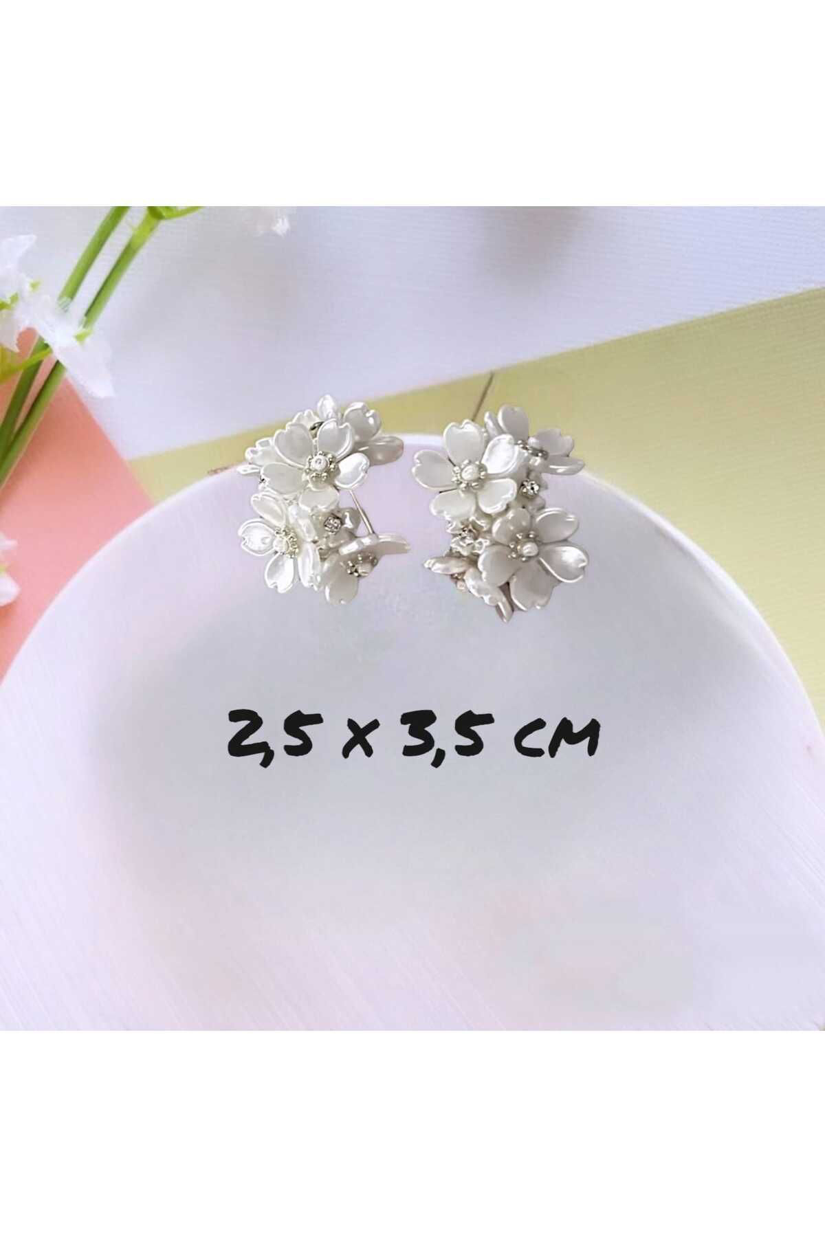 Dodemert Home Trend Beyaz Çiçek Halkasi Küpe Küpe