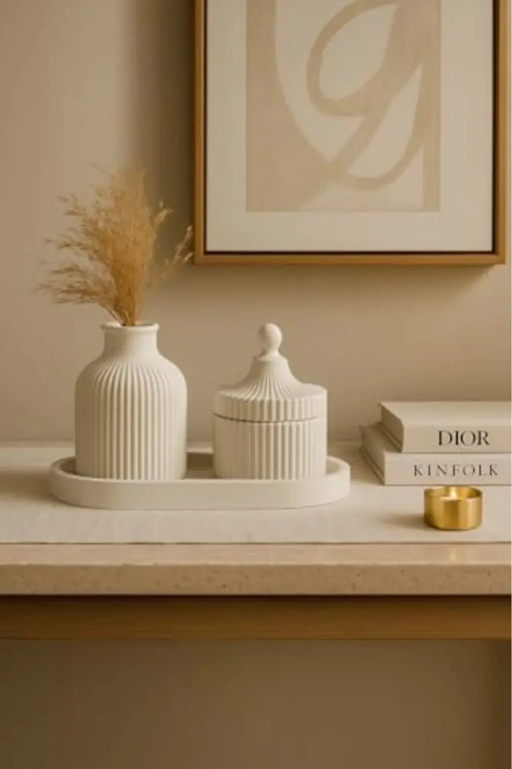 trendyvision 3 Parçalı Beyaz Dekoratif Set – Çizgili Vazo, Kapakl