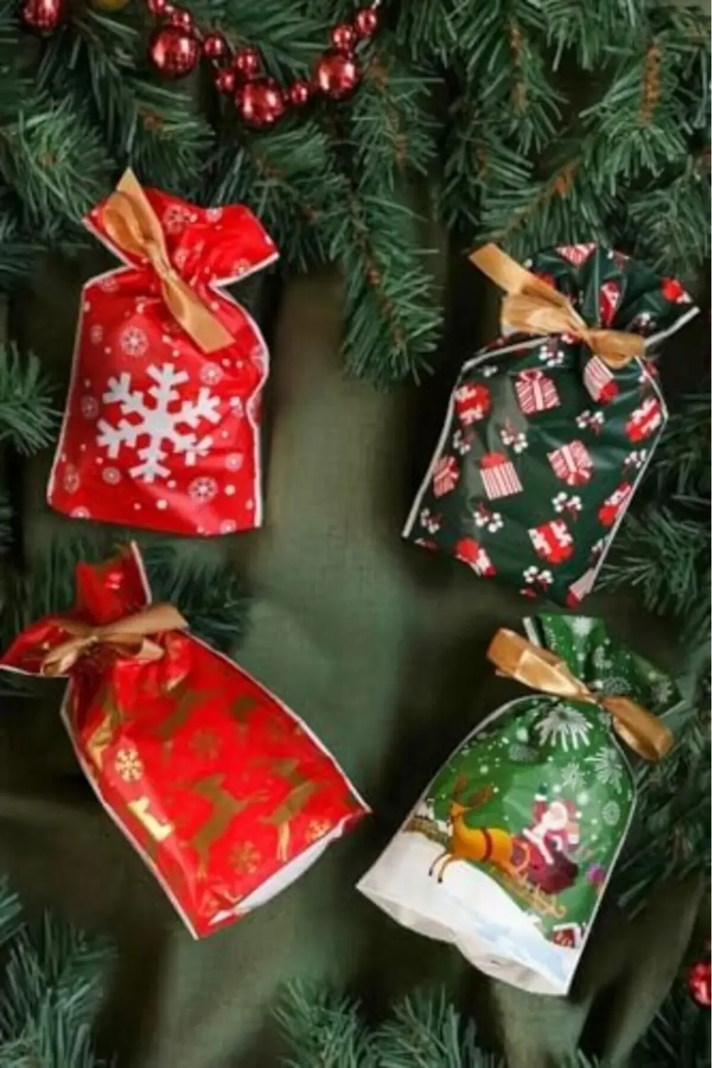 trendyvision Yılbaşı Ağacı Yılbaşı Hediyelik Kese 8'li Büyük buyf