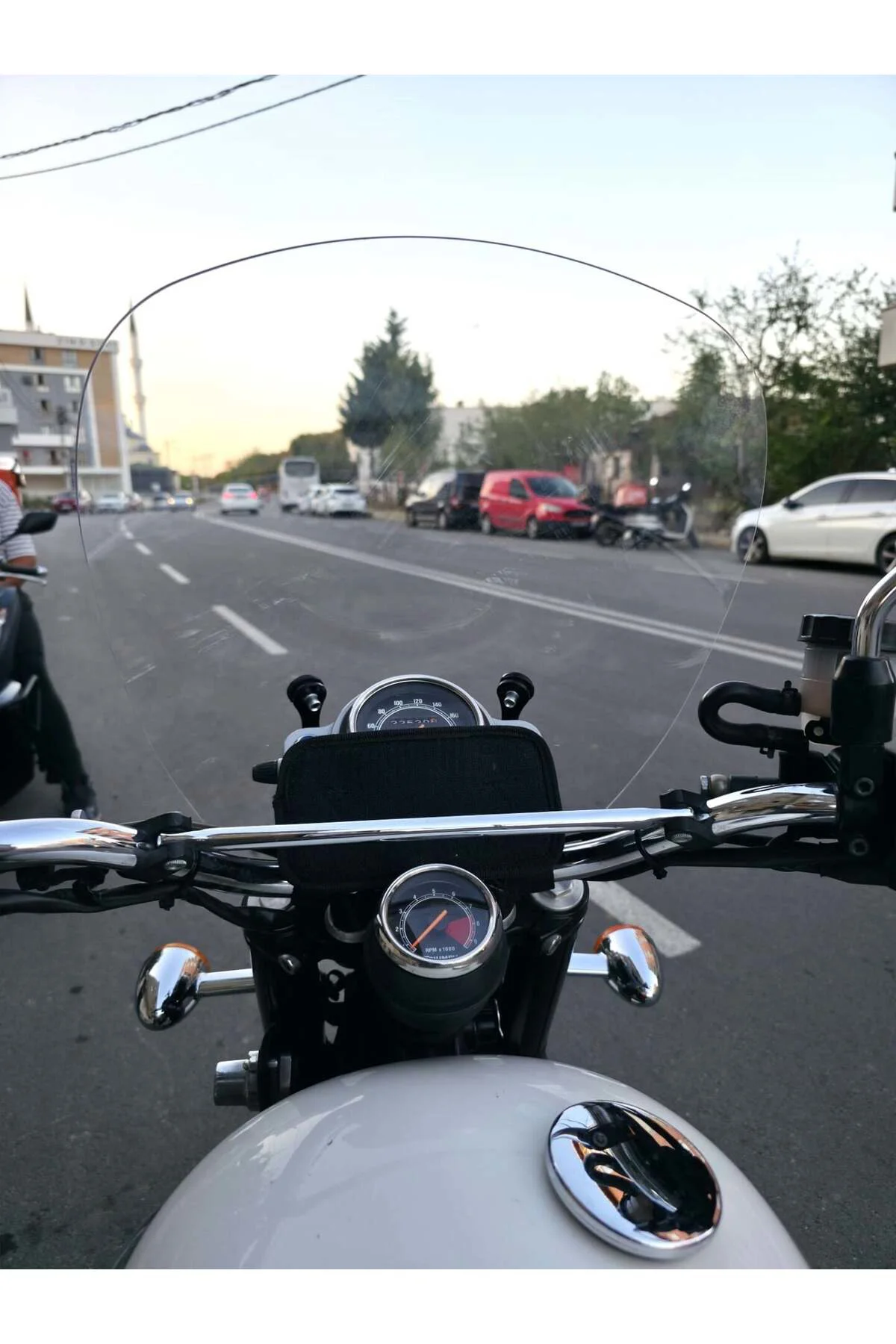 Trıumph Scrambler 900 Ön Cam 2005-2025 Model 45cm Şeffaf Renkli 4