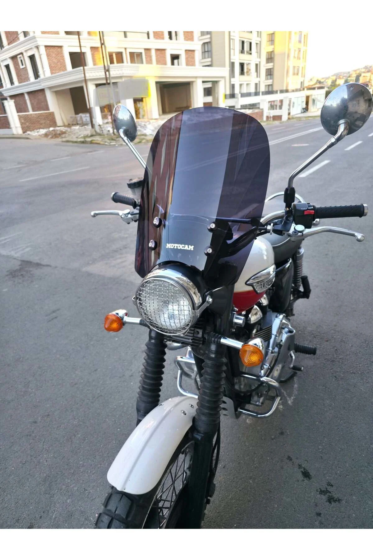 Trıumph Scrambler 900 Ön Cam 2005-2025 Model 45cm Siyah Renkli 4m