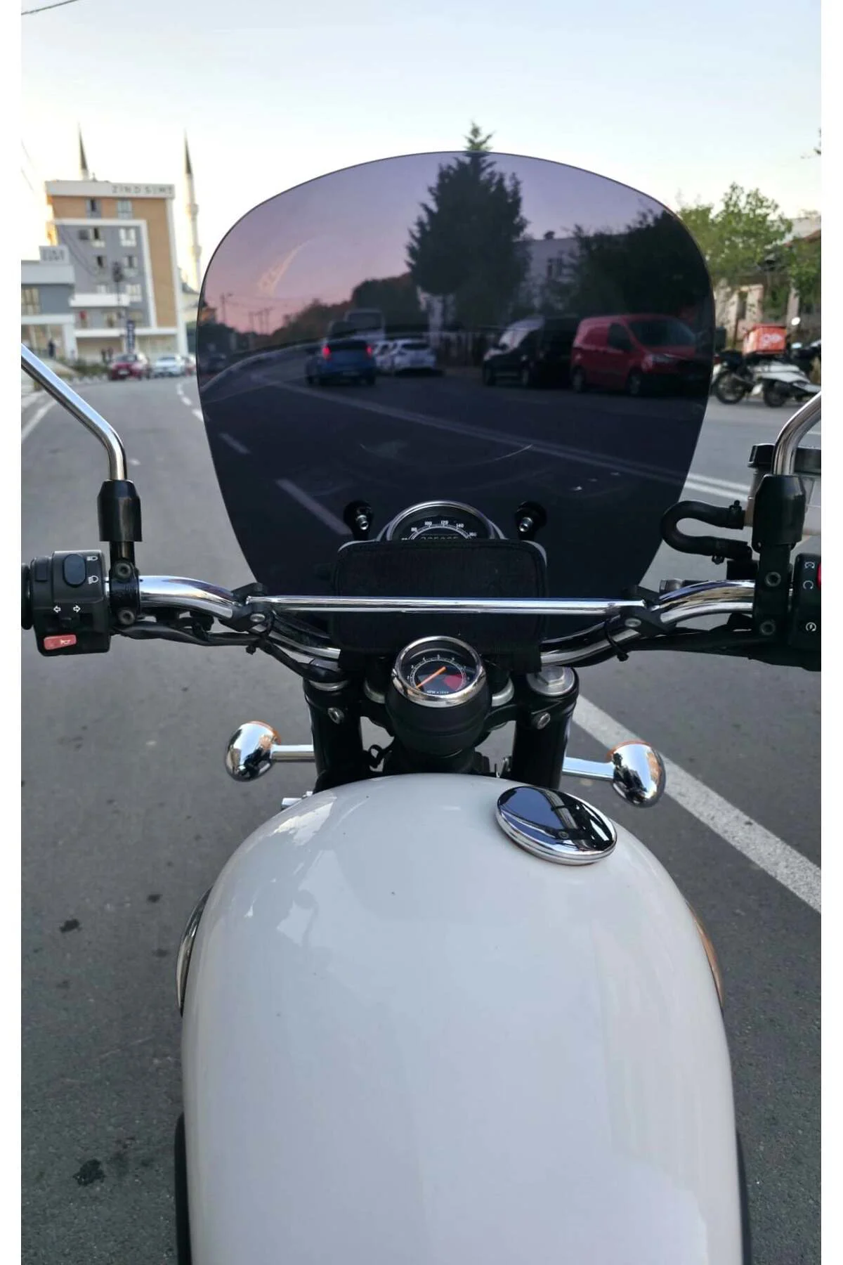 Trıumph Scrambler 900 Ön Cam 2005-2025 Model 45cm Siyah Renkli 4m