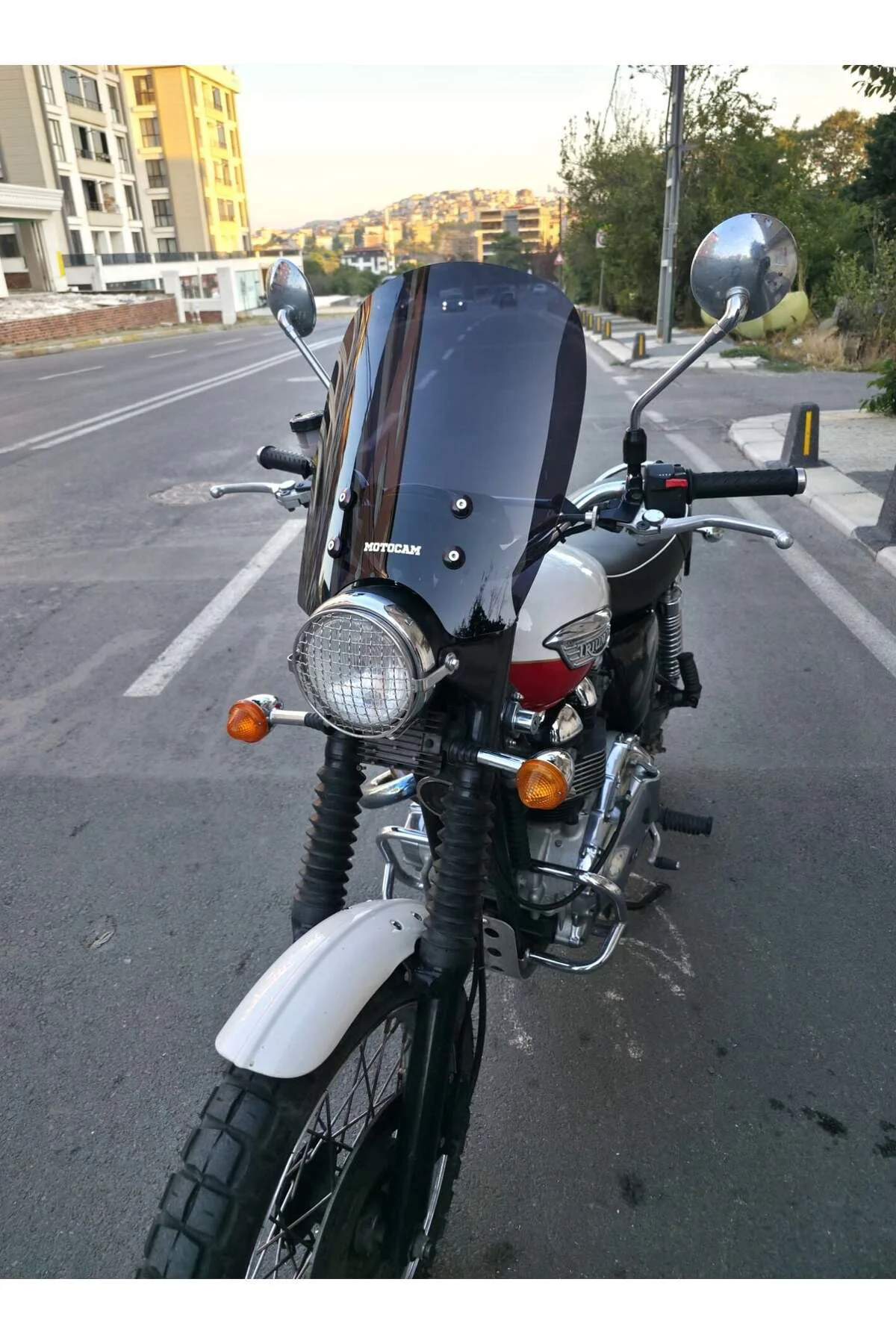 Trıumph Scrambler 900 Ön Cam 2005-2025 Model 45cm Siyah Renkli 4m