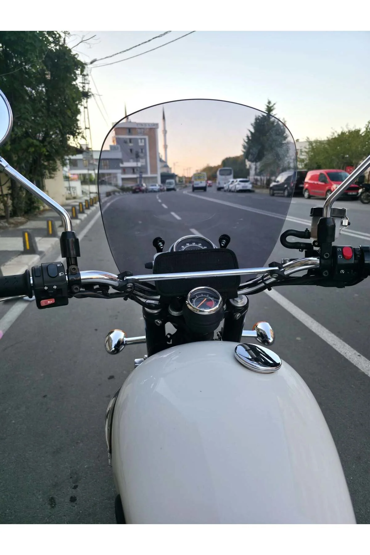 Trıumph Scrambler 900 Ön Cam 2005-2025 Model 45cm Füme Renkli 4mm