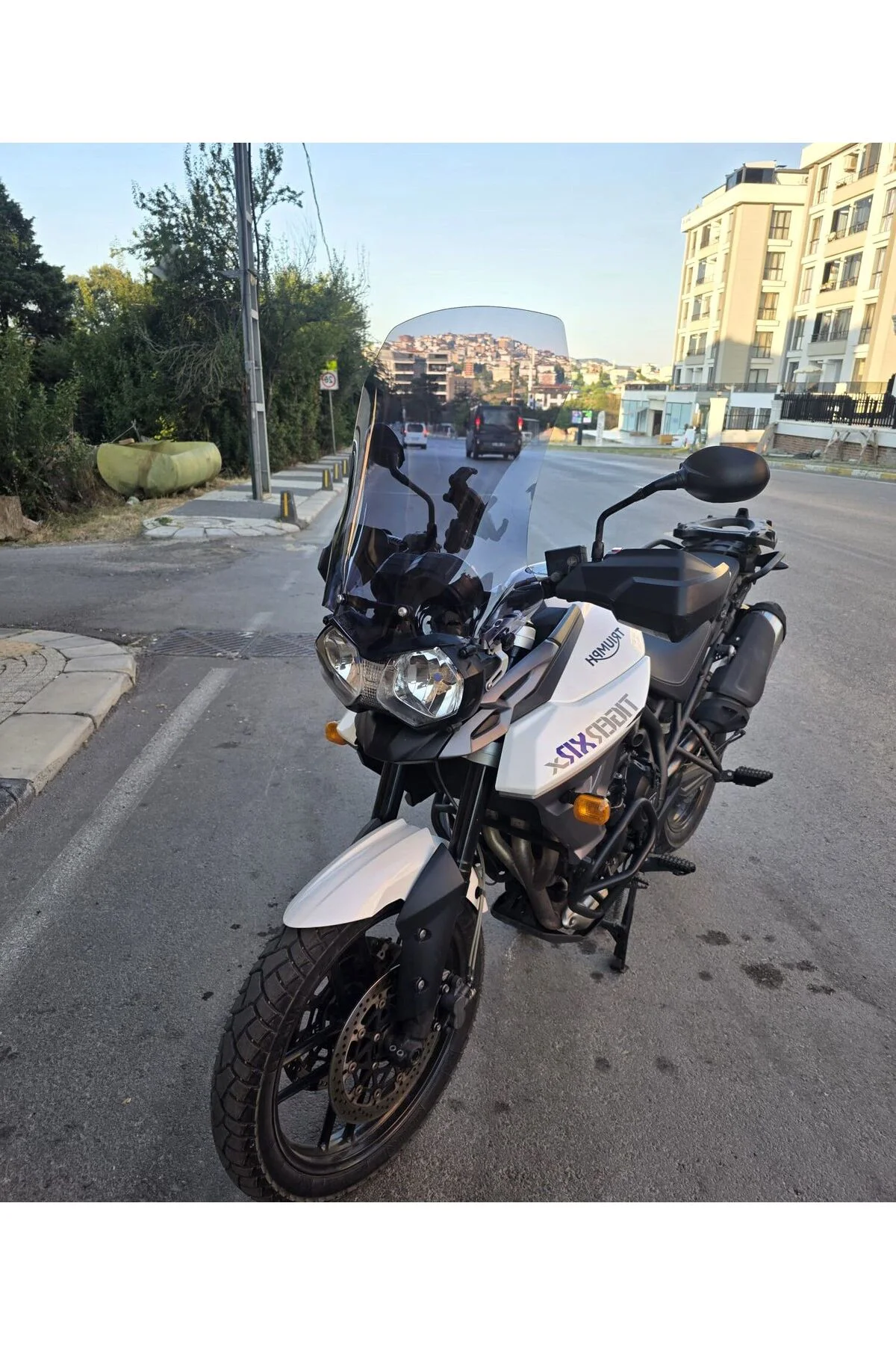 Triumph Tiger 800 XRX Ön Cam 2010-2018 Model 59cm Füme Renkli 4mm