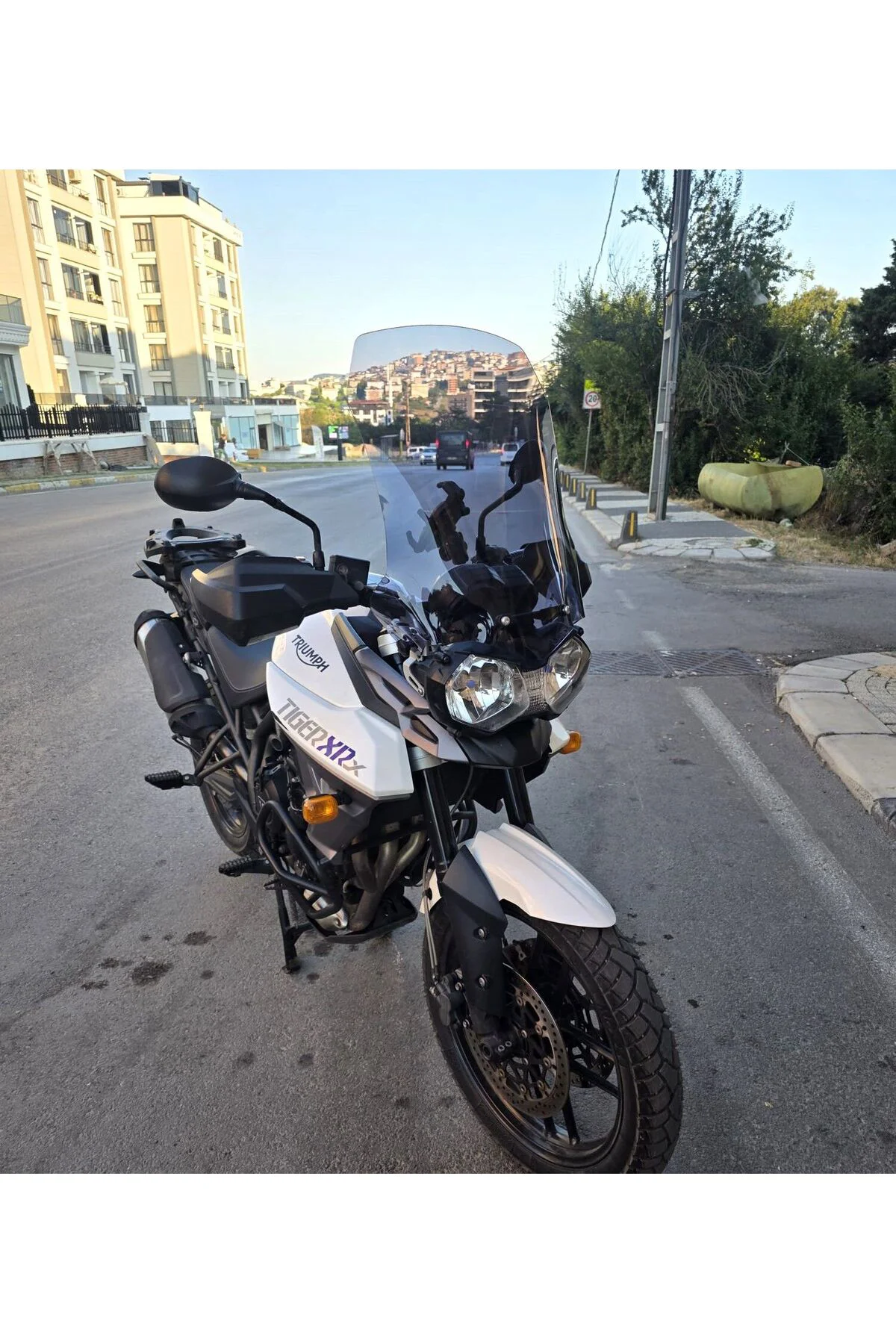 Triumph Tiger 800 XRX Ön Cam 2010-2018 Model 59cm Füme Renkli 4mm