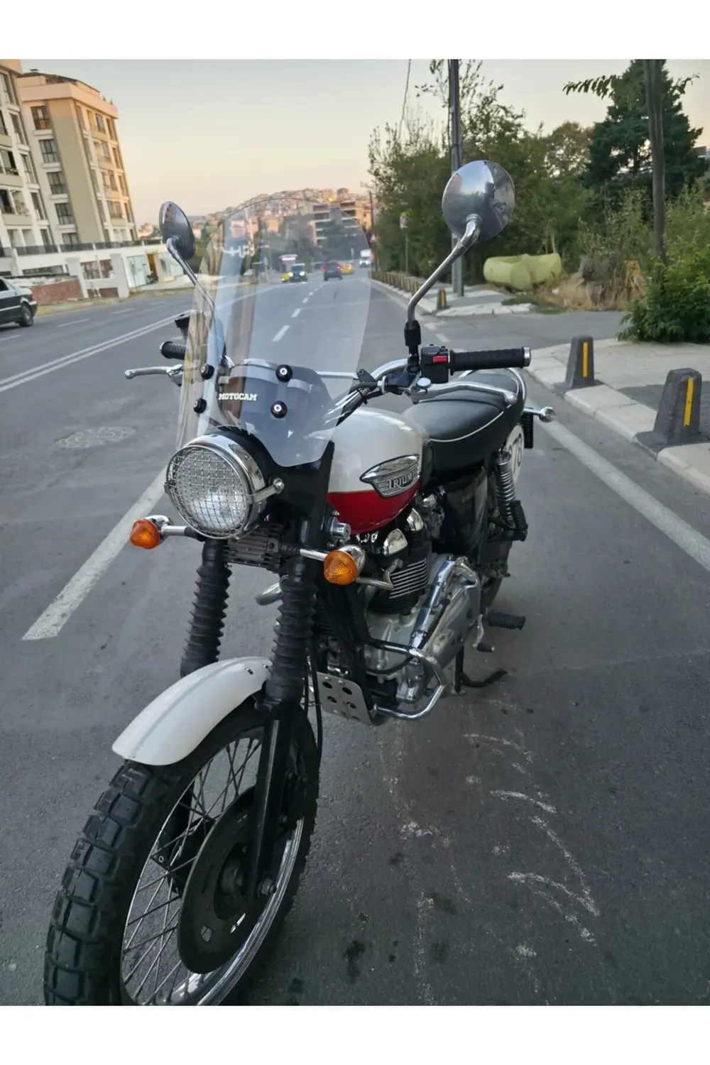 TrıumphScrambler 900 Ön Cam 2005-2025 Model 45cm Şeffaf Renkli 4m TrıumphScrambler 900 Ön Cam 2005-2025 Model 45cm Şeffaf Renkli 4m