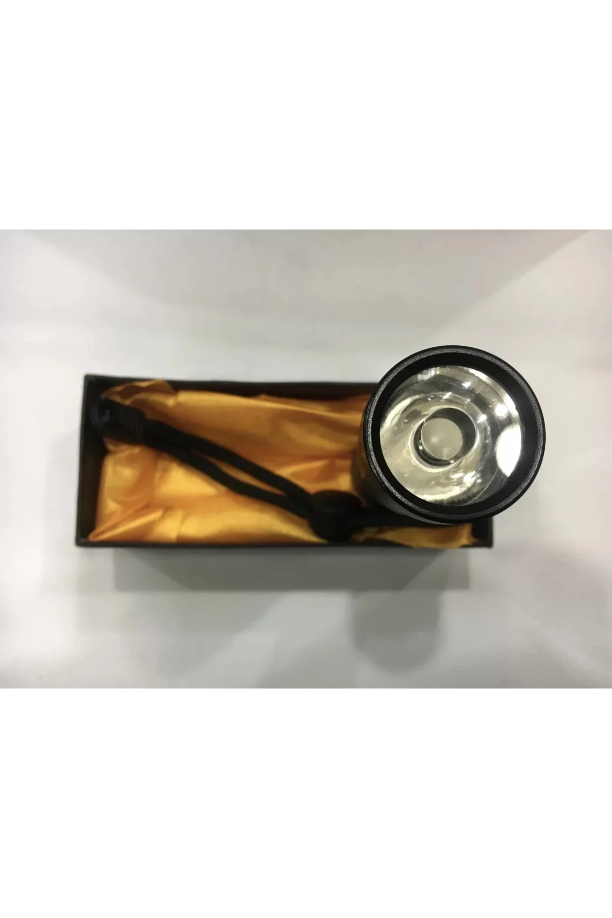 Trnikula Beyaz Led Işıklı Mini Fener D35