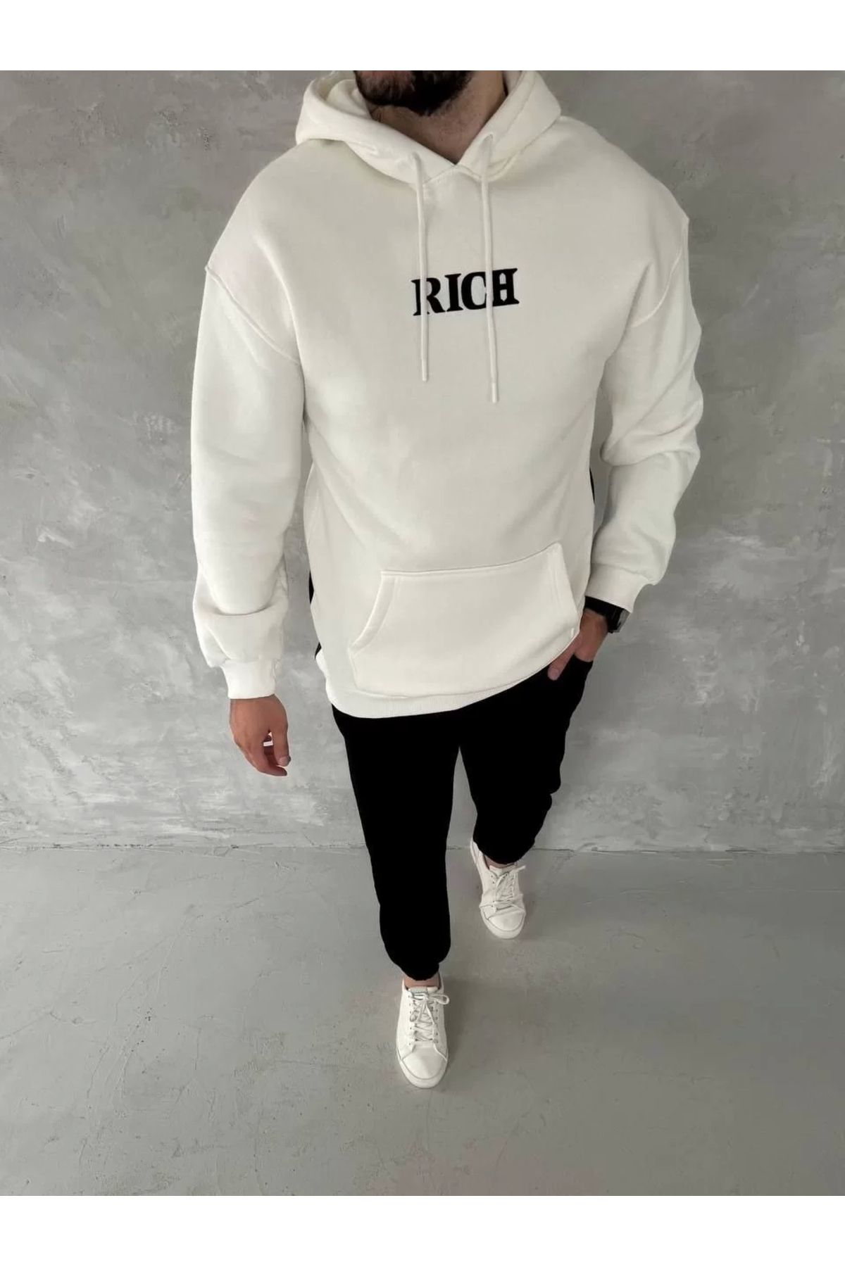 TUA MODA Uzun Kol Kapşonlu Göğüs Baskılı SweatShirt - Beyaz