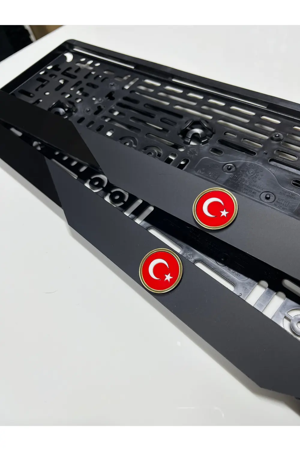 TÜRK BAYRAKLI MAT MODEL TAKMATİK PLAKALIK PLEKSİ