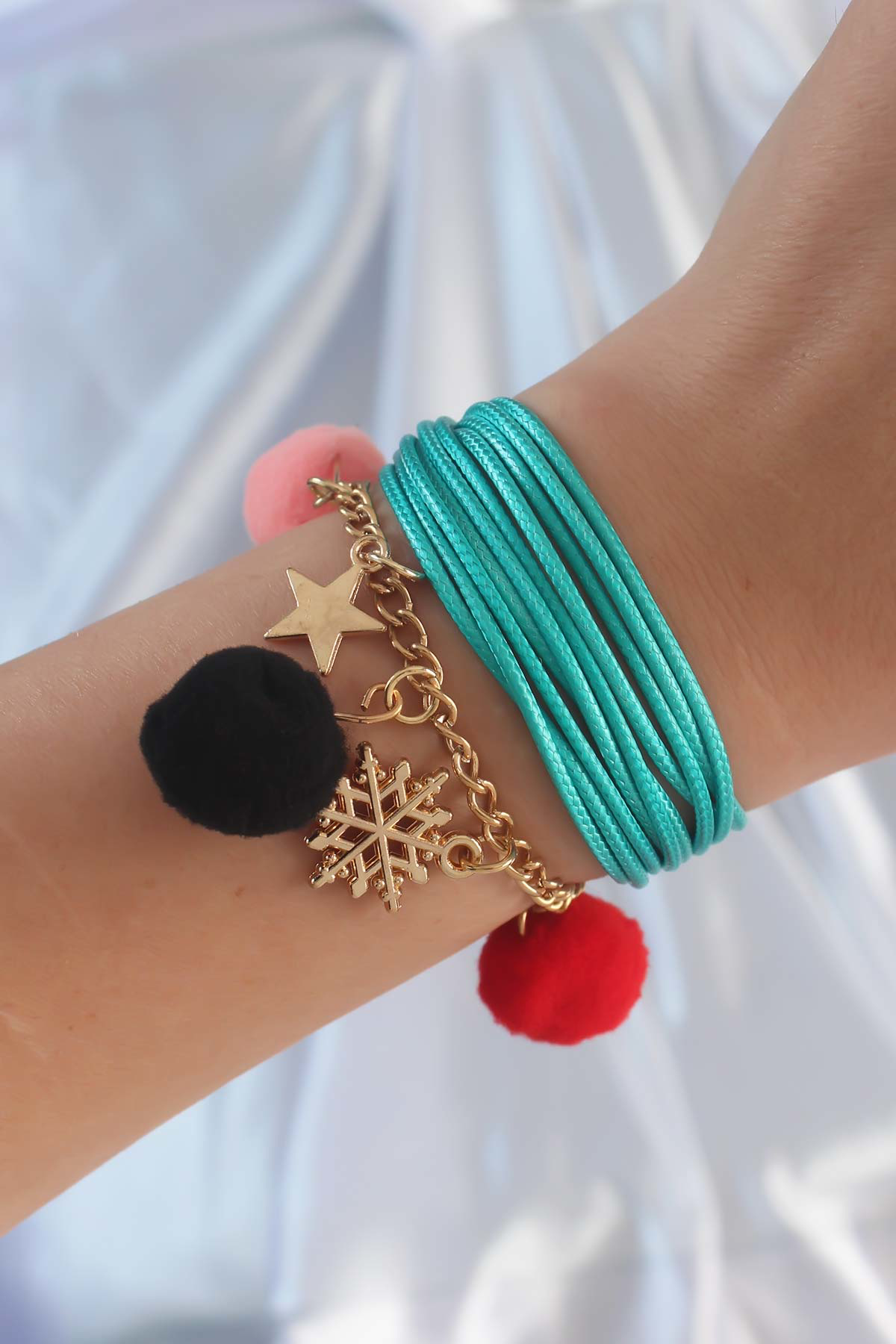 Turkuaz Renk Kar Tanesi Figür Zincir Detay İpli Çoklu Bileklik SL