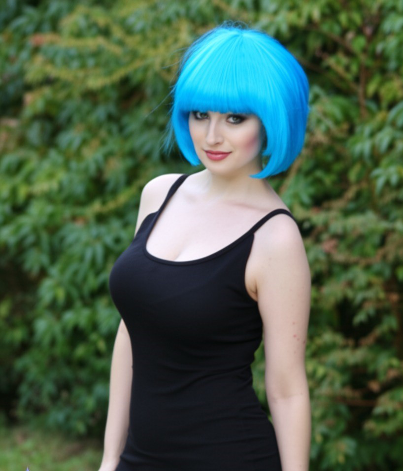 Turkuaz Renk Küt Saç Parti Peruğu 30 cm Takma Saç Yetişkinler İçi Turkuaz Renk Küt Saç Parti Peruğu 30 cm Takma Saç Yetişkinler İçi