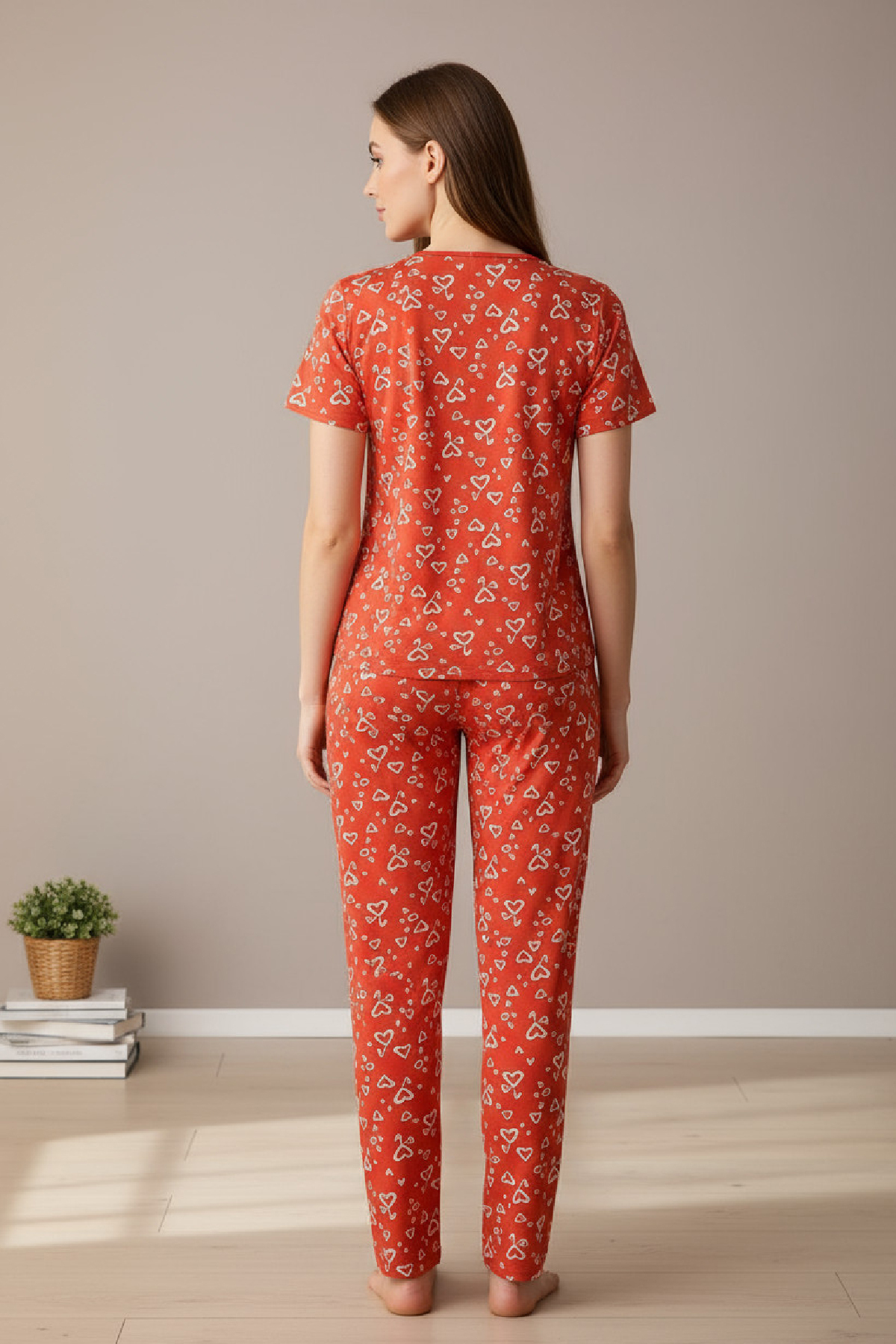 Turuncu Kalp Desenli Fiyonklu Kısa Kollu Uzun Pijama Takımı