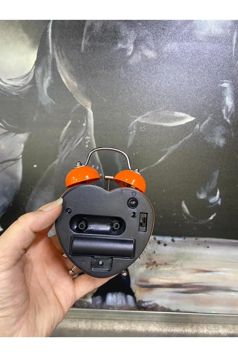 Turuncu Kalp Temalı Çalar Saat