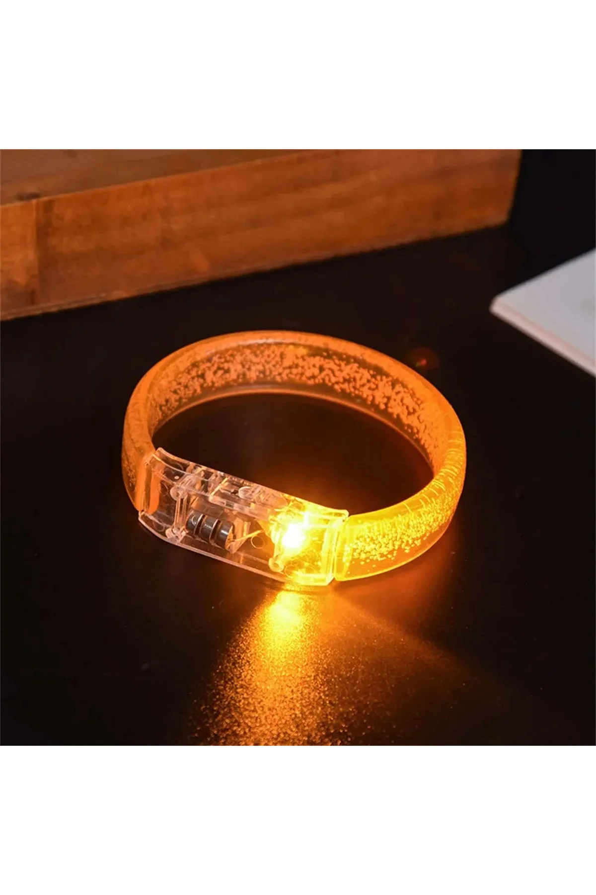Turuncu Led Işıklı Baskı Yapılabilen Pilli Bileklik Bilezik 1,5 cm Genişlik Turuncu Led Işıklı Baskı Yapılabilen Pilli Bileklik Bilezik 1,5 cm Genişlik