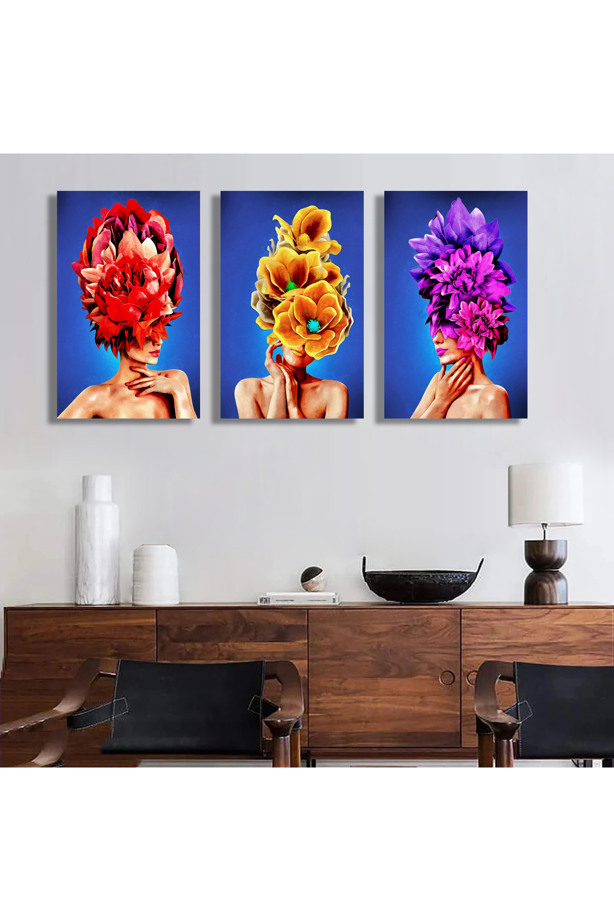 Korkmazkanvas Tuval Üzerine Kafa Paletinde Çiçek Buketi Olan 3 Kız. 3'Lü Kanvas