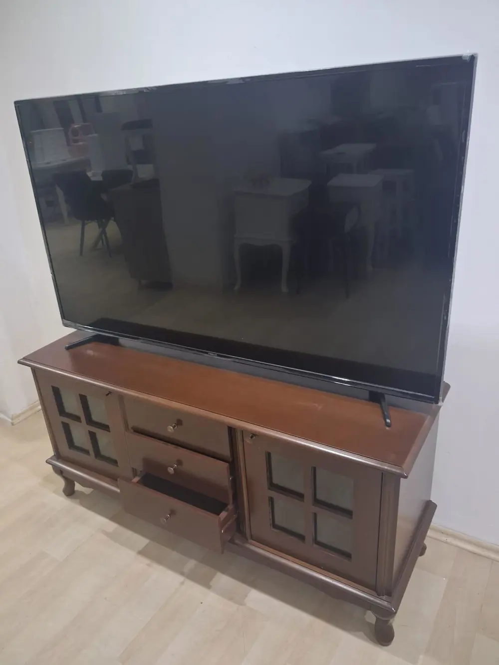 Tv Sehpa Klasik Pencere ST 90567 Model Ahşap Kayın Aslan Ayak Cev Tv Sehpa Klasik Pencere ST 90567 Model Ahşap Kayın Aslan Ayak Cev