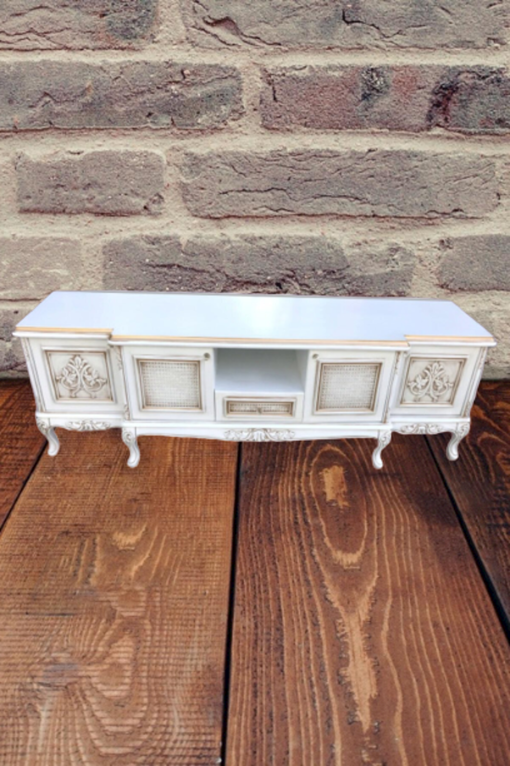 TV Sehpa ST 17694 Lüx Klasik Model Kayın ASLAN Ayak Oyma Hasır Gö