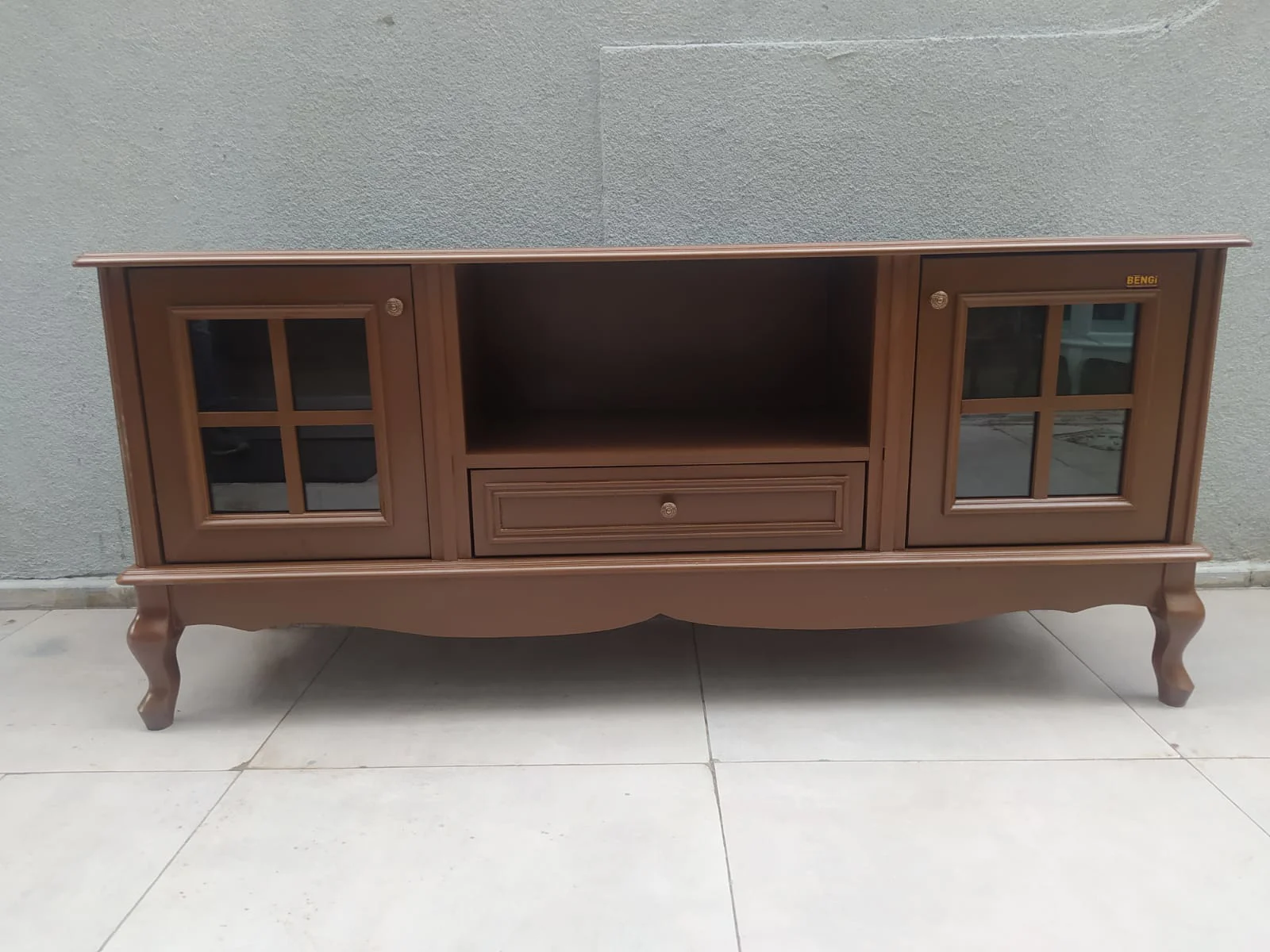 Tv Sehpa ST 18168 Windovs Model Ahşap Kayın ASLAN Ayak Parlak Ceviz 125cm El Yapı Fiyatı, Yorumları ve Özellikleri