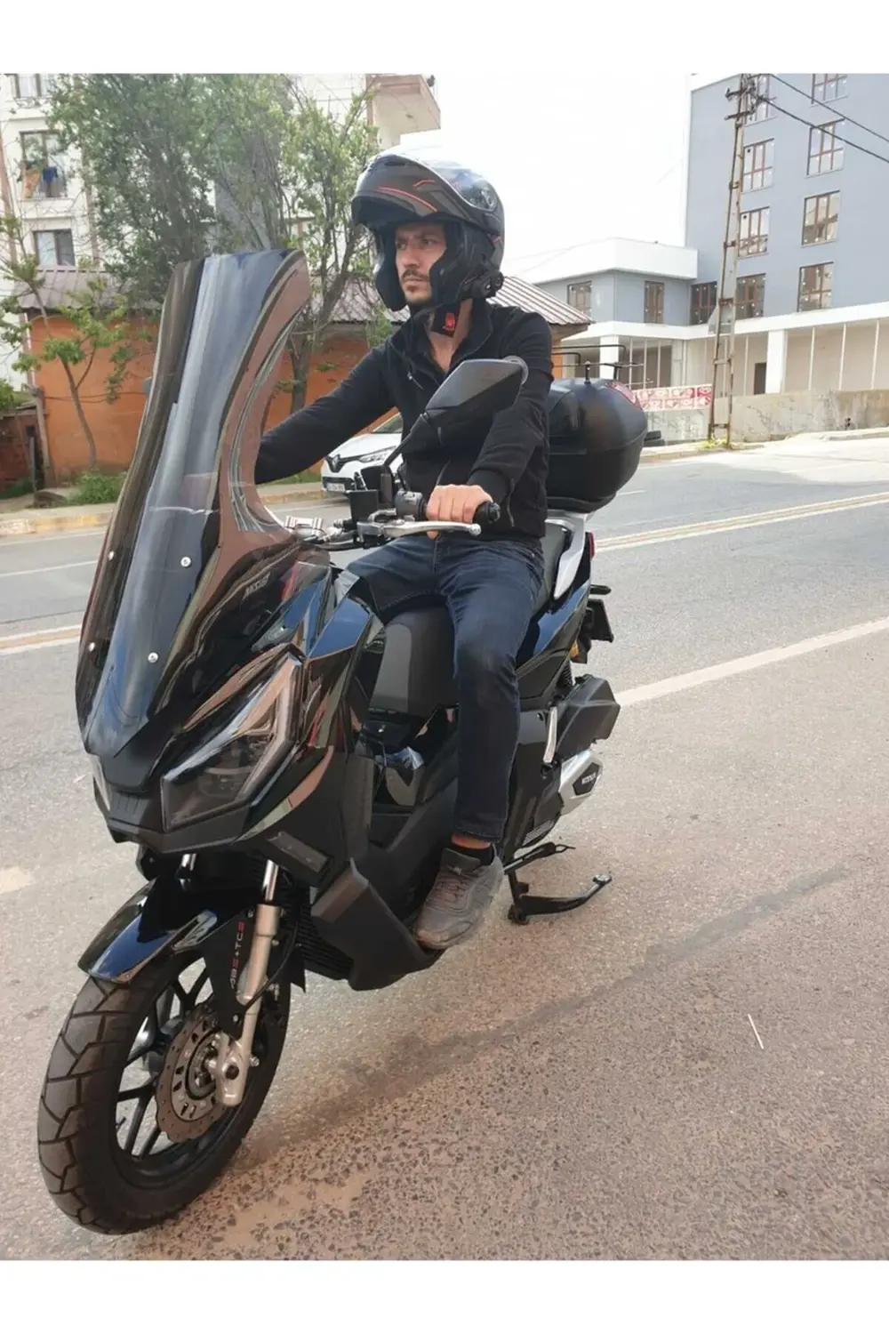 TVS Apache Ventro 150 Ön Cam 2023-2025 Model 78cm Siyah Renkli 4m TVS Apache Ventro 150 Ön Cam 2023-2025 Model 78cm Siyah Renkli 4m