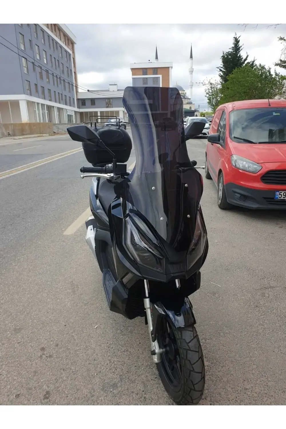 TVS Apache Ventro 150 Ön Cam 2023-2025 Model 78cm Siyah Renkli 4m TVS Apache Ventro 150 Ön Cam 2023-2025 Model 78cm Siyah Renkli 4m