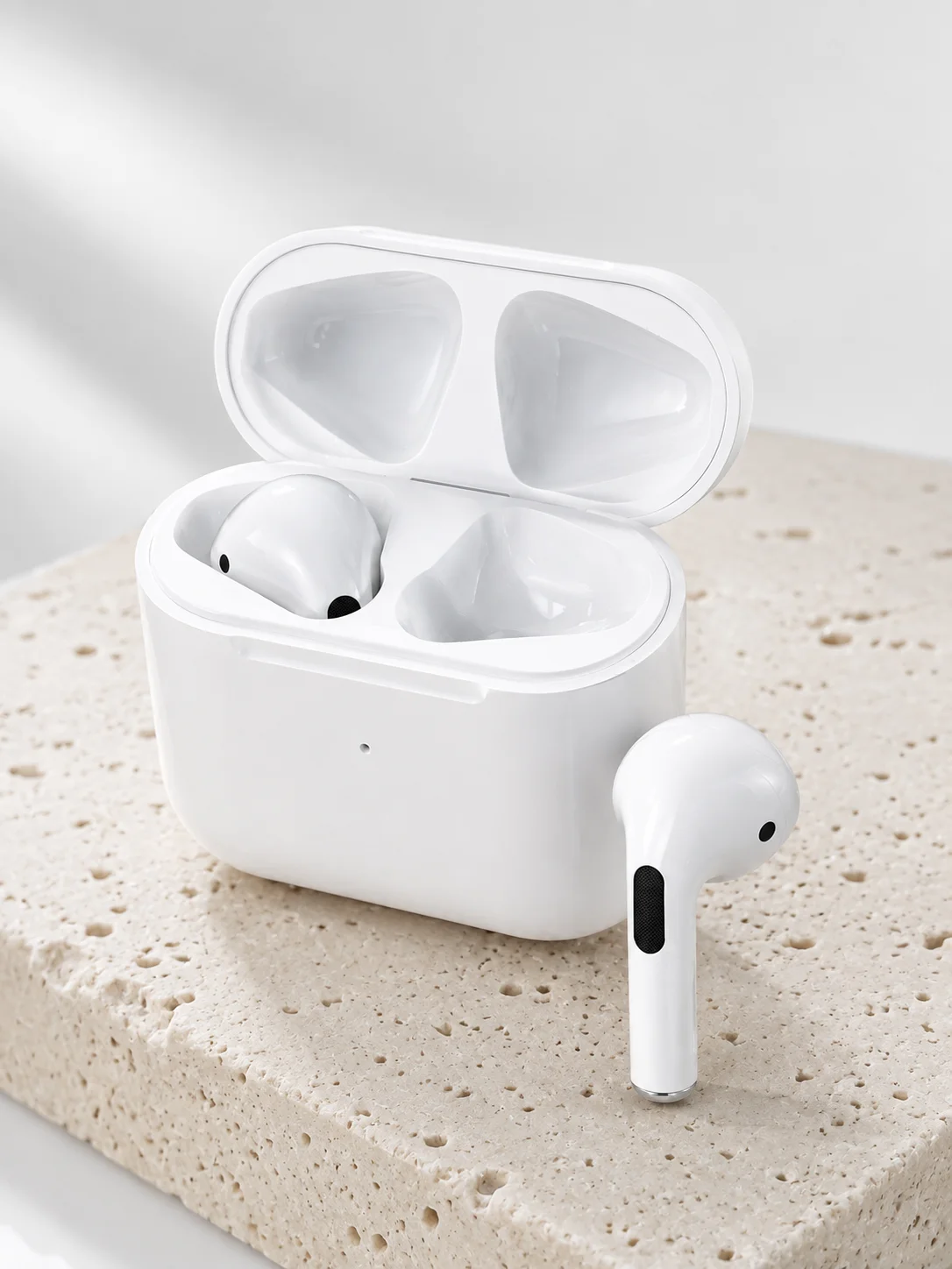 TWS Kablosuz Bluetooth Kulaklık 3 Saat Müzik 4 Saat Konuşma Şarj Kutulu